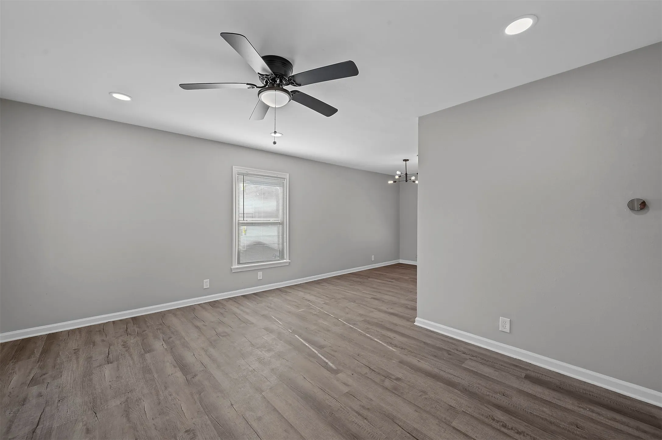 Single Family Residence For Rent in Dallas County , 3677 Rockdale Drive, Dallas, Texas 75220, 3 Bedroom, 3 Bathroom, Garage spaces, 1,510 Sqft, built in 1953, mls#21401513, Real Estate Agent in Dallas, Homes For Rent in Dallas county, Homes For Rent in Dallas, Realtor in Dallas Texas, Real Estate Brokerage Independent Realty Texas, Luminita Cordes Realtor