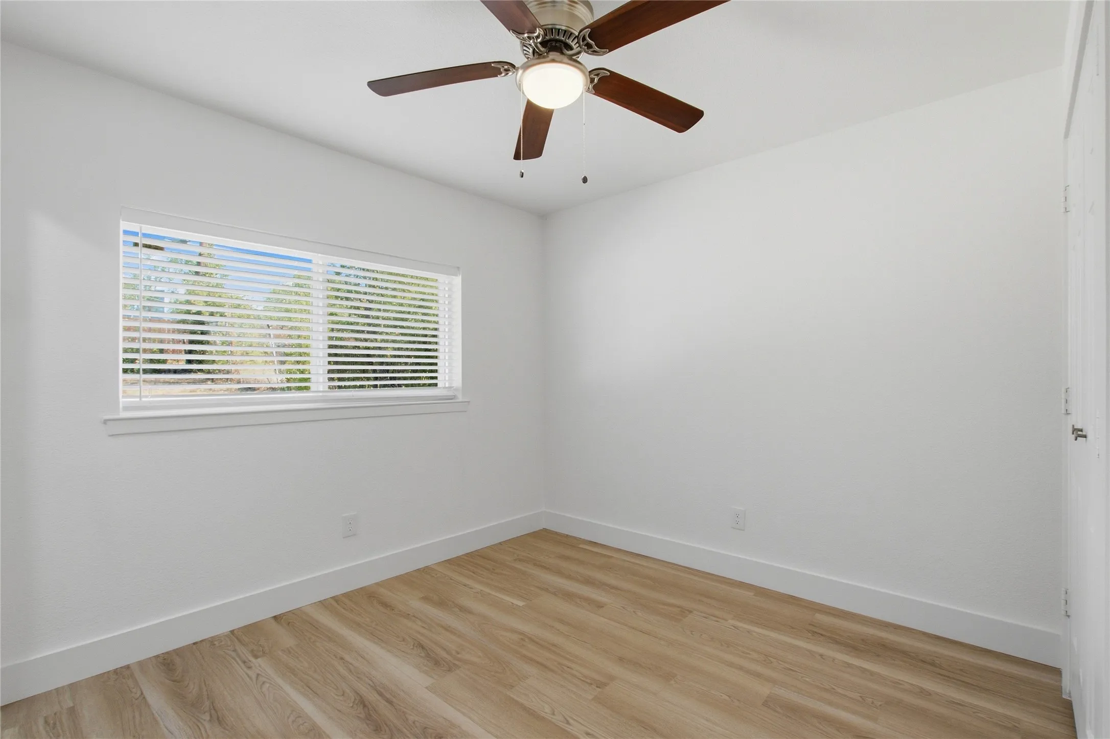 Single Family Residence For Sale in Dallas County , 2615 North Parkway, Mesquite, Texas 75149, 4 Bedroom, 2 Bathroom, Garage spaces, 1,301 Sqft, built in 1964, mls#21400544, Real Estate Agent in Mesquite, Homes For Sale in Dallas county, Homes For Sale in Mesquite, Realtor in Mesquite Texas, Real Estate Brokerage Independent Realty Texas, Luminita Cordes Realtor