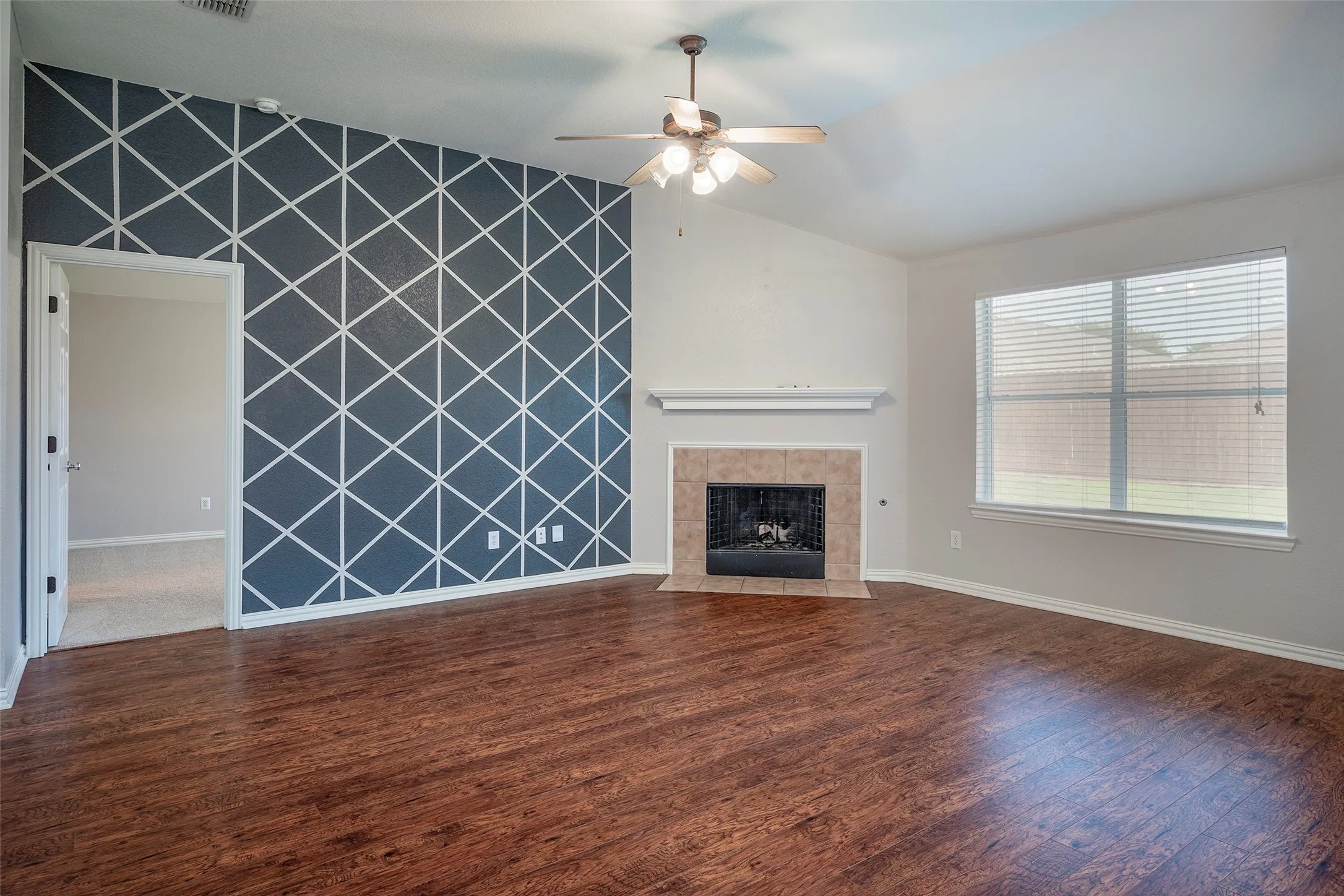 Single Family Residence For Rent in Denton County , 2728 Enchanted Eve Drive, Little Elm, Texas 75068, 4 Bedroom, 2 Bathroom, 2 Garage spaces, 1,980 Sqft, built in 2005, mls#21401502, Real Estate Agent in Little Elm, Homes For Rent in Denton county, Homes For Rent in Little Elm, Realtor in Little Elm Texas, Real Estate Brokerage Independent Realty Texas, Luminita Cordes Realtor
