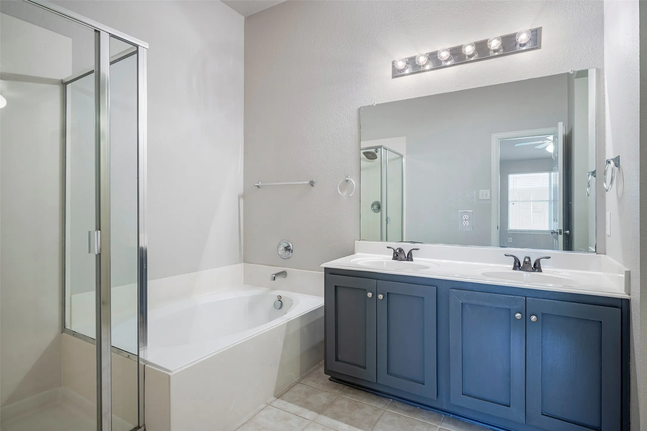 Single Family Residence For Rent in Denton County , 2728 Enchanted Eve Drive, Little Elm, Texas 75068, 4 Bedroom, 2 Bathroom, 2 Garage spaces, 1,980 Sqft, built in 2005, mls#21401502, Real Estate Agent in Little Elm, Homes For Rent in Denton county, Homes For Rent in Little Elm, Realtor in Little Elm Texas, Real Estate Brokerage Independent Realty Texas, Luminita Cordes Realtor