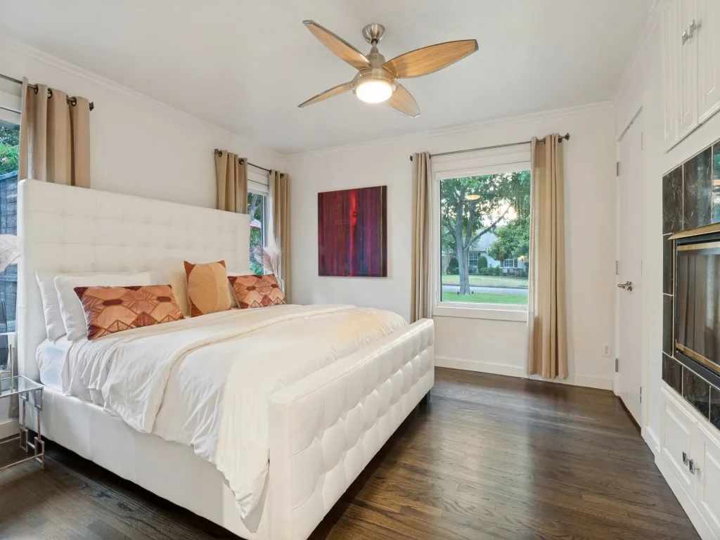 Single Family Residence For Sale in Dallas County , 10314 Sherbrook Lane, Dallas, Texas 75229, 4 Bedroom, 3 Bathroom, 2 Garage spaces, 2,592 Sqft, built in 1955, mls#21401527, Real Estate Agent in Dallas, Homes For Sale in Dallas county, Homes For Sale in Dallas, Realtor in Dallas Texas, Real Estate Brokerage Independent Realty Texas, Luminita Cordes Realtor