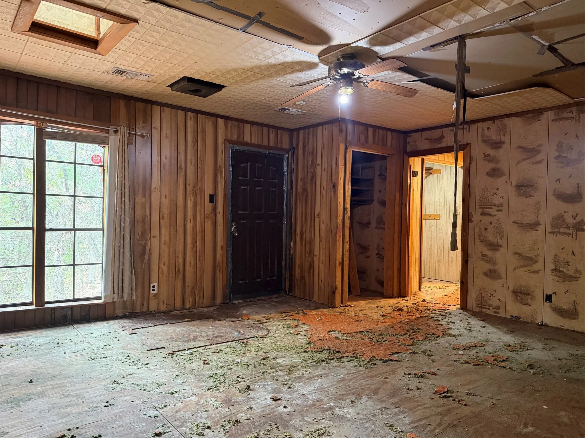 Single Family Residence For Sale in Grayson County , 129 Old Ida Road, Sherman, Texas 75090, 5 Bedroom, 2 Bathroom, Garage spaces, 2,436 Sqft, built in 1984, mls#21401147, Real Estate Agent in Sherman, Homes For Sale in Grayson county, Homes For Sale in Sherman, Realtor in Sherman Texas, Real Estate Brokerage Independent Realty Texas, Luminita Cordes Realtor