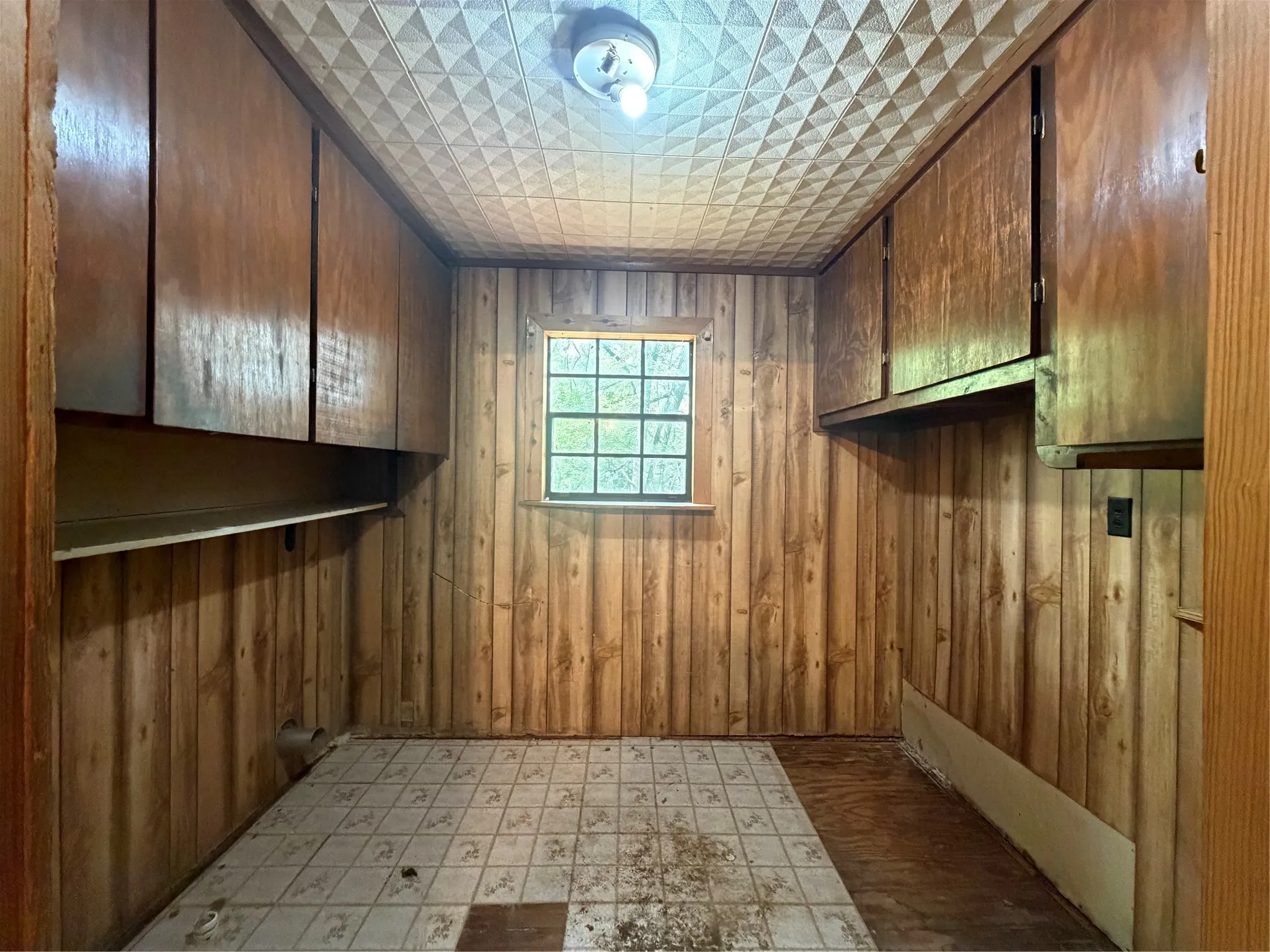 Single Family Residence For Sale in Grayson County , 129 Old Ida Road, Sherman, Texas 75090, 5 Bedroom, 2 Bathroom, Garage spaces, 2,436 Sqft, built in 1984, mls#21401147, Real Estate Agent in Sherman, Homes For Sale in Grayson county, Homes For Sale in Sherman, Realtor in Sherman Texas, Real Estate Brokerage Independent Realty Texas, Luminita Cordes Realtor