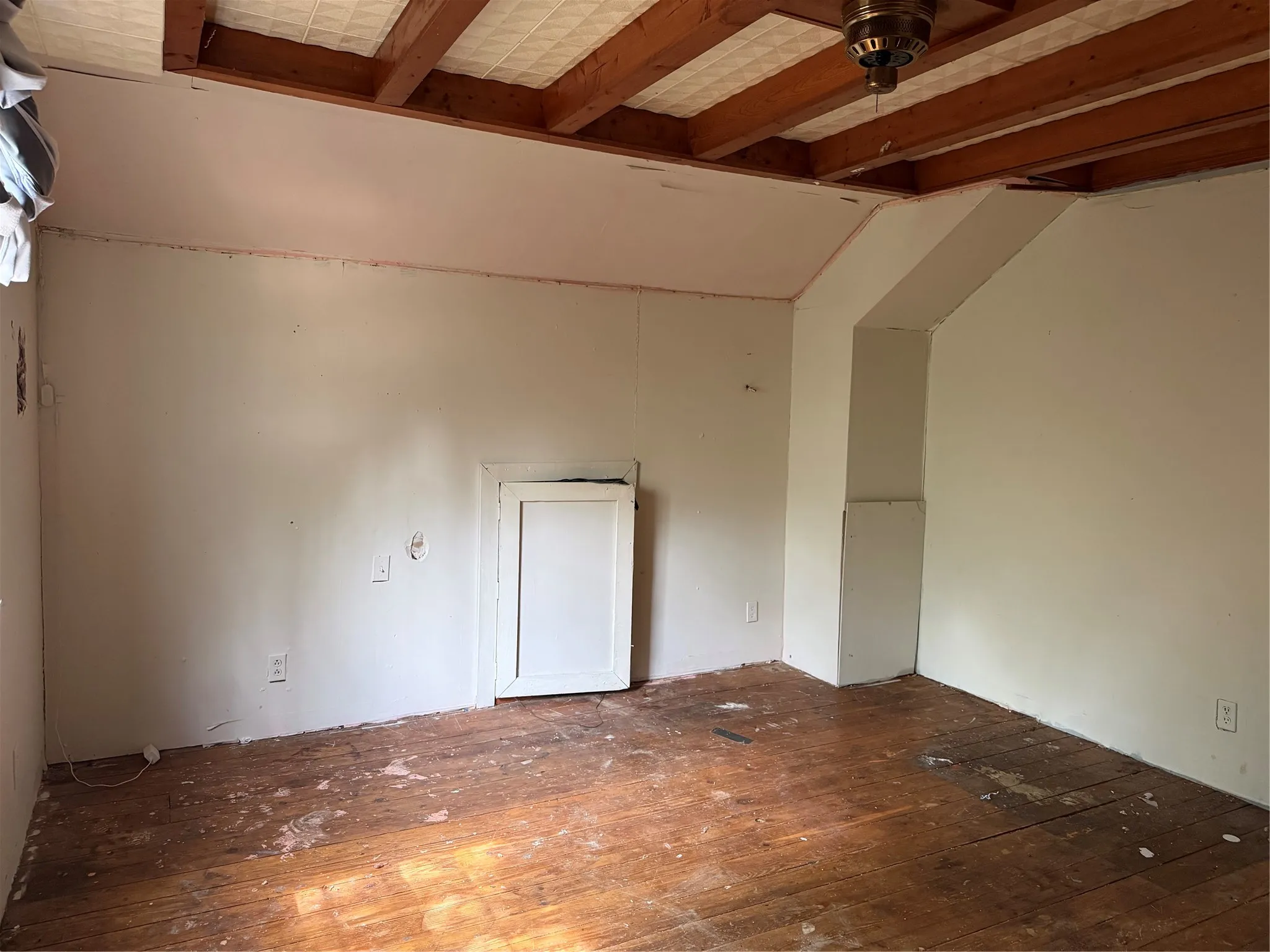 Single Family Residence For Sale in Grayson County , 129 Old Ida Road, Sherman, Texas 75090, 5 Bedroom, 2 Bathroom, Garage spaces, 2,436 Sqft, built in 1984, mls#21401147, Real Estate Agent in Sherman, Homes For Sale in Grayson county, Homes For Sale in Sherman, Realtor in Sherman Texas, Real Estate Brokerage Independent Realty Texas, Luminita Cordes Realtor