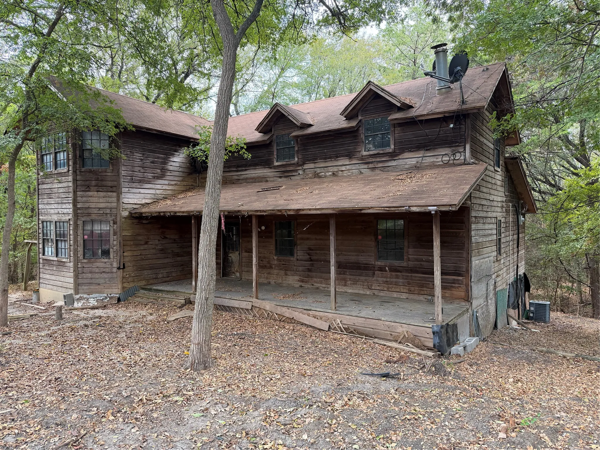 Single Family Residence For Sale in Grayson County , 129 Old Ida Road, Sherman, Texas 75090, 5 Bedroom, 2 Bathroom, Garage spaces, 2,436 Sqft, built in 1984, mls#21401147, Real Estate Agent in Sherman, Homes For Sale in Grayson county, Homes For Sale in Sherman, Realtor in Sherman Texas, Real Estate Brokerage Independent Realty Texas, Luminita Cordes Realtor