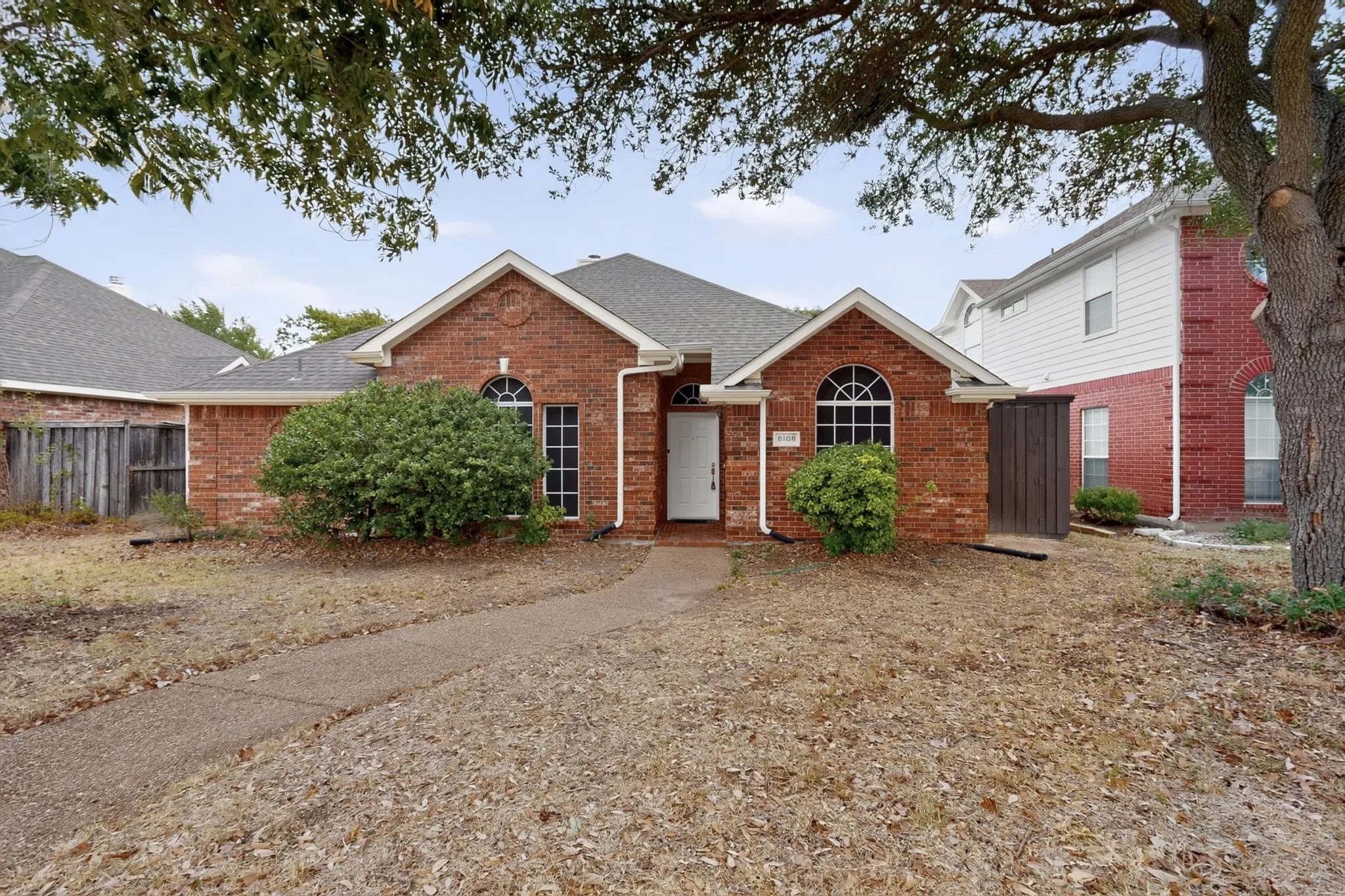 Single Family Residence For Rent in Collin County , 8108 Case Drive, Plano, Texas 75025, 3 Bedroom, 2 Bathroom, 2 Garage spaces, 1,809 Sqft, built in 1995, mls#21379446, Real Estate Agent in Plano, Homes For Rent in Collin county, Homes For Rent in Plano, Realtor in Plano Texas, Real Estate Brokerage Independent Realty Texas, Luminita Cordes Realtor