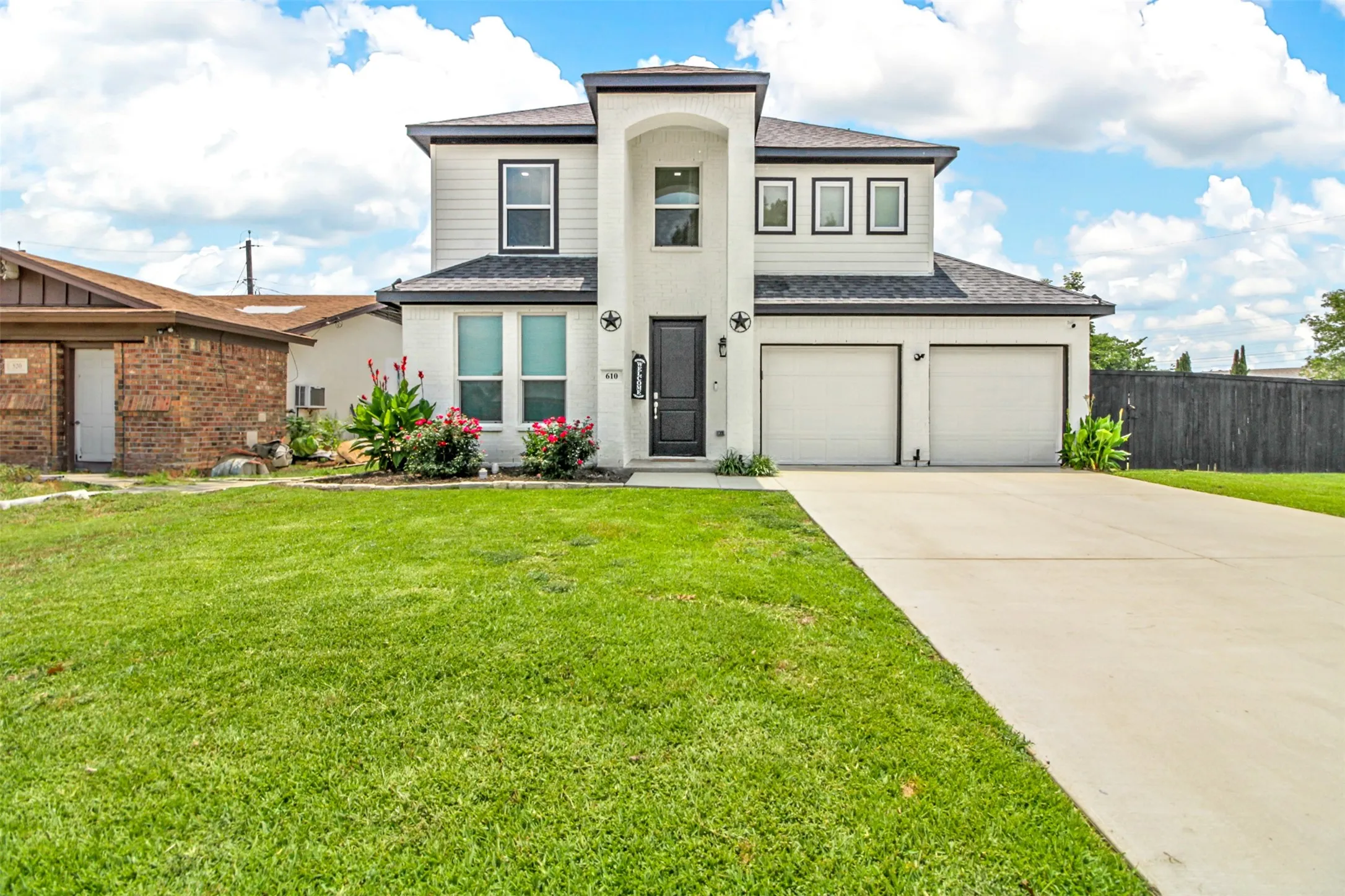 Single Family Residence For Sale in Dallas County , 610 Parker Circle, Garland, Texas 75040, 4 Bedroom, 3 Bathroom, 2 Garage spaces, 2,274 Sqft, built in 2022, mls#21396549, Real Estate Agent in Garland, Homes For Sale in Dallas county, Homes For Sale in Garland, Realtor in Garland Texas, Real Estate Brokerage Independent Realty Texas, Luminita Cordes Realtor