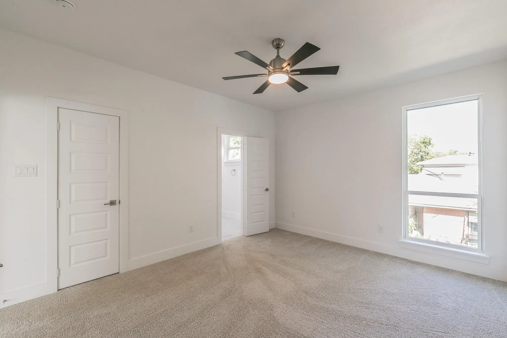 Single Family Residence For Sale in Dallas County , 3908 Vilbig Road, Dallas, Texas 75212, 4 Bedroom, 4 Bathroom, 1 Garage spaces, 3,061 Sqft, built in 2022, mls#21401533, Real Estate Agent in Dallas, Homes For Sale in Dallas county, Homes For Sale in Dallas, Realtor in Dallas Texas, Real Estate Brokerage Independent Realty Texas, Luminita Cordes Realtor
