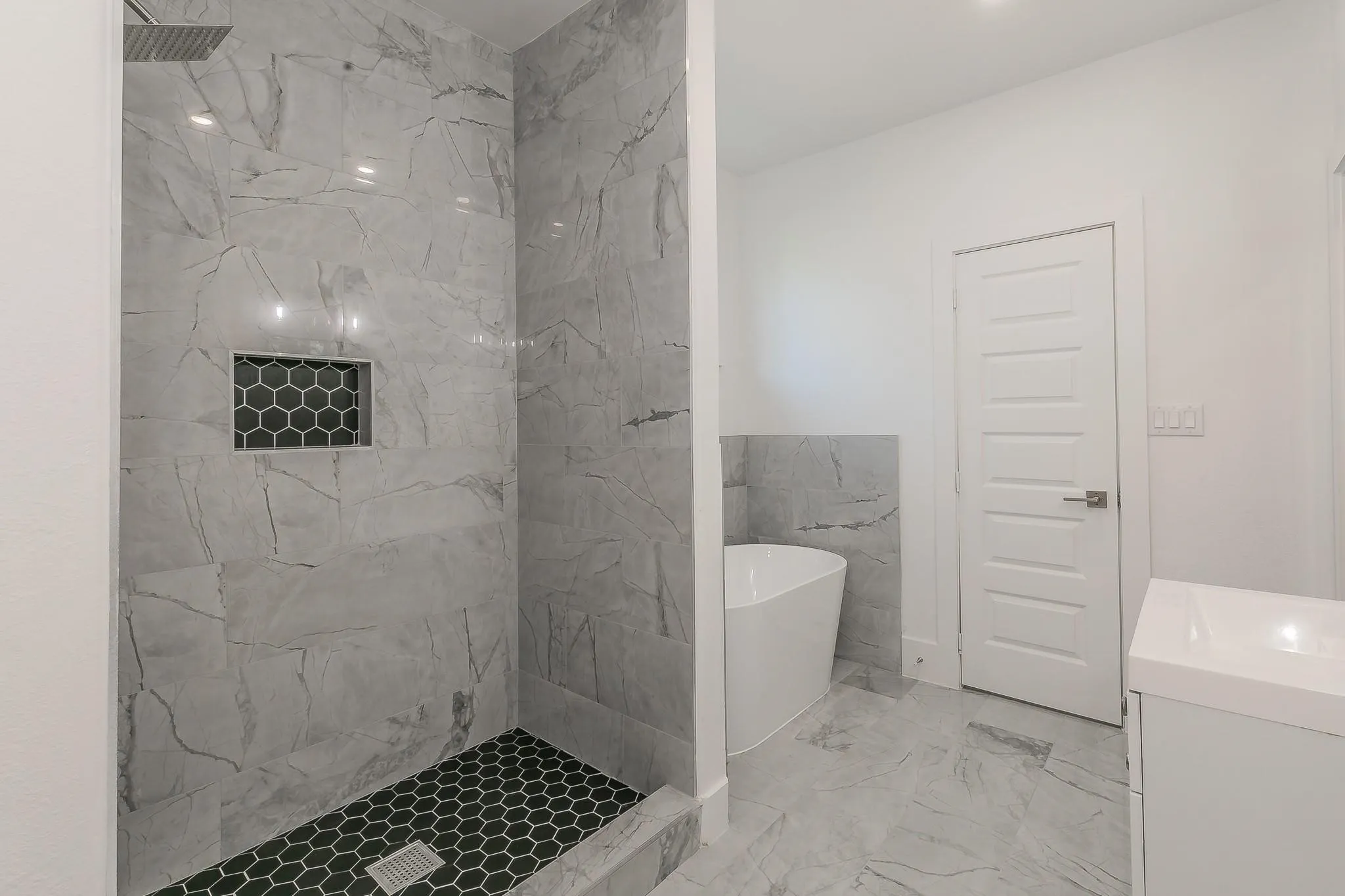 Single Family Residence For Sale in Dallas County , 3908 Vilbig Road, Dallas, Texas 75212, 4 Bedroom, 4 Bathroom, 1 Garage spaces, 3,061 Sqft, built in 2022, mls#21401533, Real Estate Agent in Dallas, Homes For Sale in Dallas county, Homes For Sale in Dallas, Realtor in Dallas Texas, Real Estate Brokerage Independent Realty Texas, Luminita Cordes Realtor