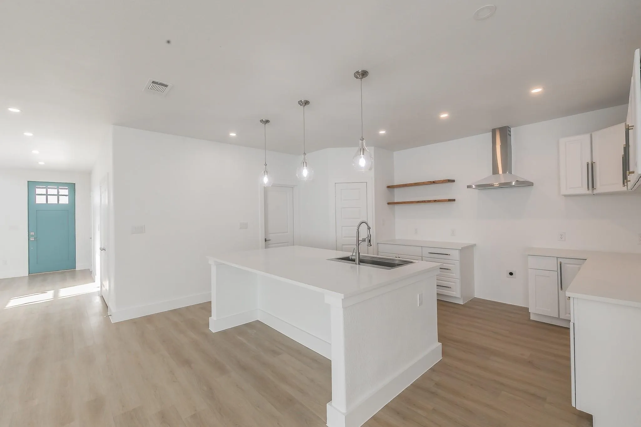 Single Family Residence For Sale in Dallas County , 3908 Vilbig Road, Dallas, Texas 75212, 4 Bedroom, 4 Bathroom, 1 Garage spaces, 3,061 Sqft, built in 2022, mls#21401533, Real Estate Agent in Dallas, Homes For Sale in Dallas county, Homes For Sale in Dallas, Realtor in Dallas Texas, Real Estate Brokerage Independent Realty Texas, Luminita Cordes Realtor