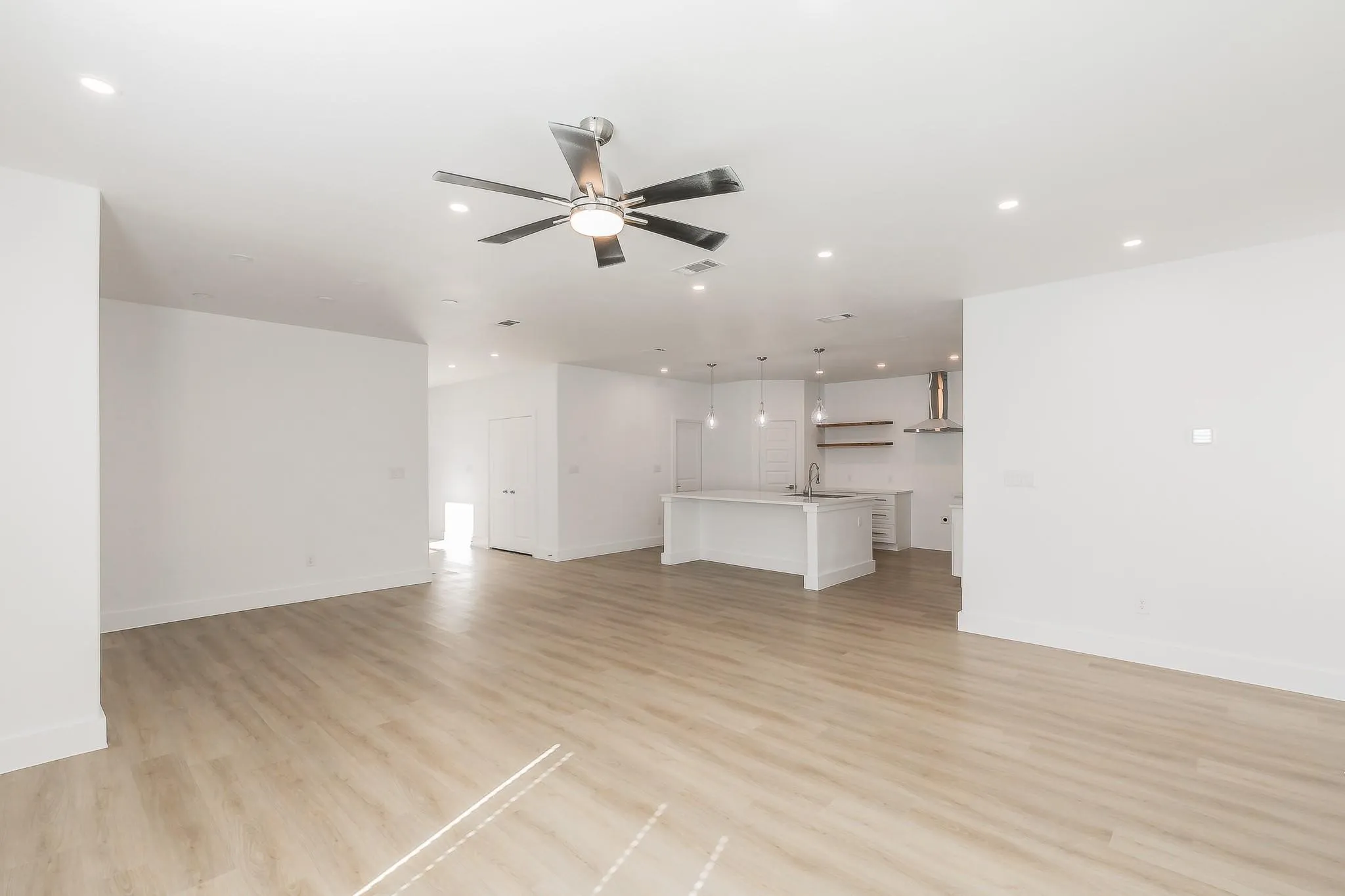 Single Family Residence For Sale in Dallas County , 3908 Vilbig Road, Dallas, Texas 75212, 4 Bedroom, 4 Bathroom, 1 Garage spaces, 3,061 Sqft, built in 2022, mls#21401533, Real Estate Agent in Dallas, Homes For Sale in Dallas county, Homes For Sale in Dallas, Realtor in Dallas Texas, Real Estate Brokerage Independent Realty Texas, Luminita Cordes Realtor