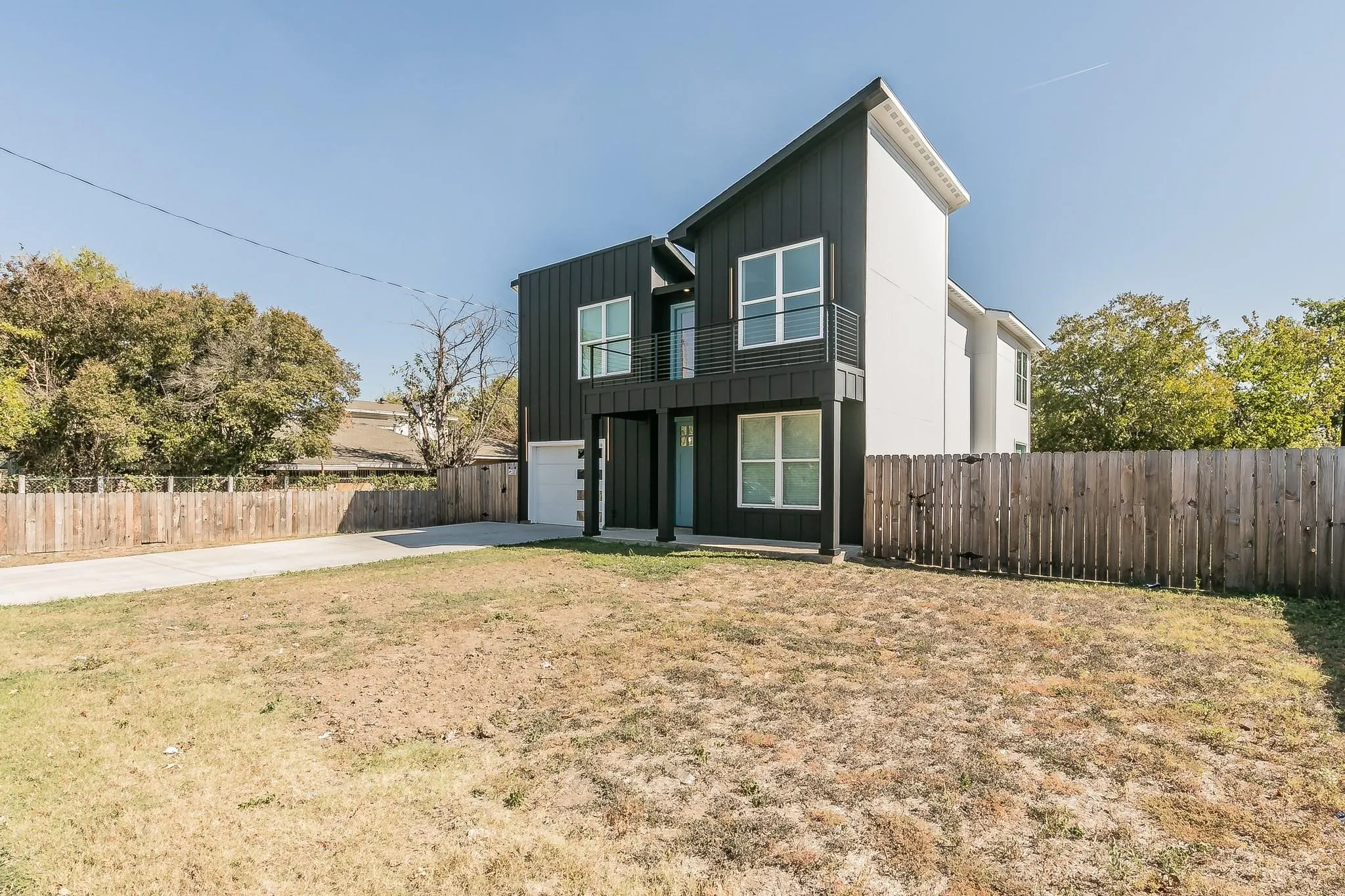 Single Family Residence For Sale in Dallas County , 3908 Vilbig Road, Dallas, Texas 75212, 4 Bedroom, 4 Bathroom, 1 Garage spaces, 3,061 Sqft, built in 2022, mls#21401533, Real Estate Agent in Dallas, Homes For Sale in Dallas county, Homes For Sale in Dallas, Realtor in Dallas Texas, Real Estate Brokerage Independent Realty Texas, Luminita Cordes Realtor