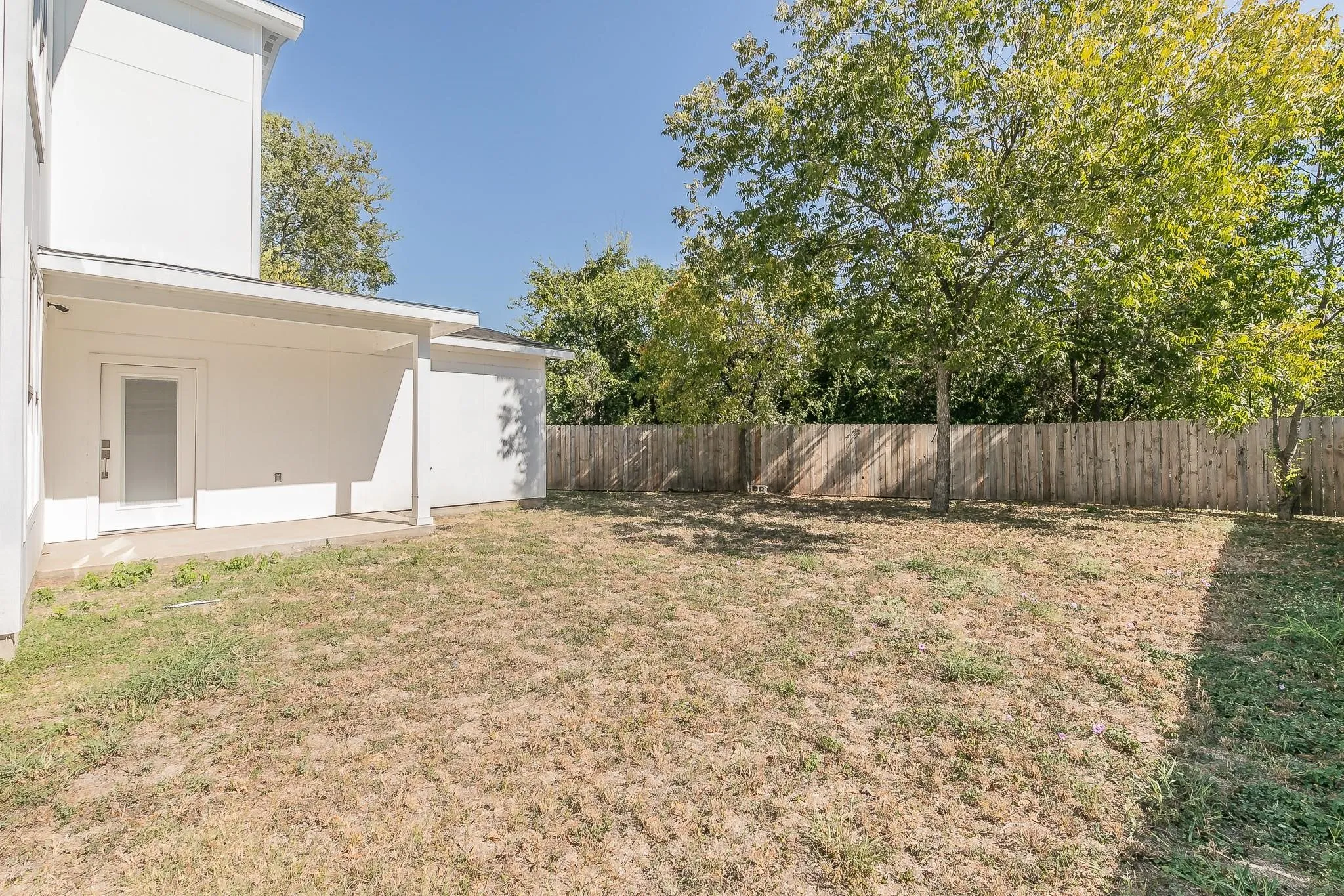 Single Family Residence For Sale in Dallas County , 3908 Vilbig Road, Dallas, Texas 75212, 4 Bedroom, 4 Bathroom, 1 Garage spaces, 3,061 Sqft, built in 2022, mls#21401533, Real Estate Agent in Dallas, Homes For Sale in Dallas county, Homes For Sale in Dallas, Realtor in Dallas Texas, Real Estate Brokerage Independent Realty Texas, Luminita Cordes Realtor