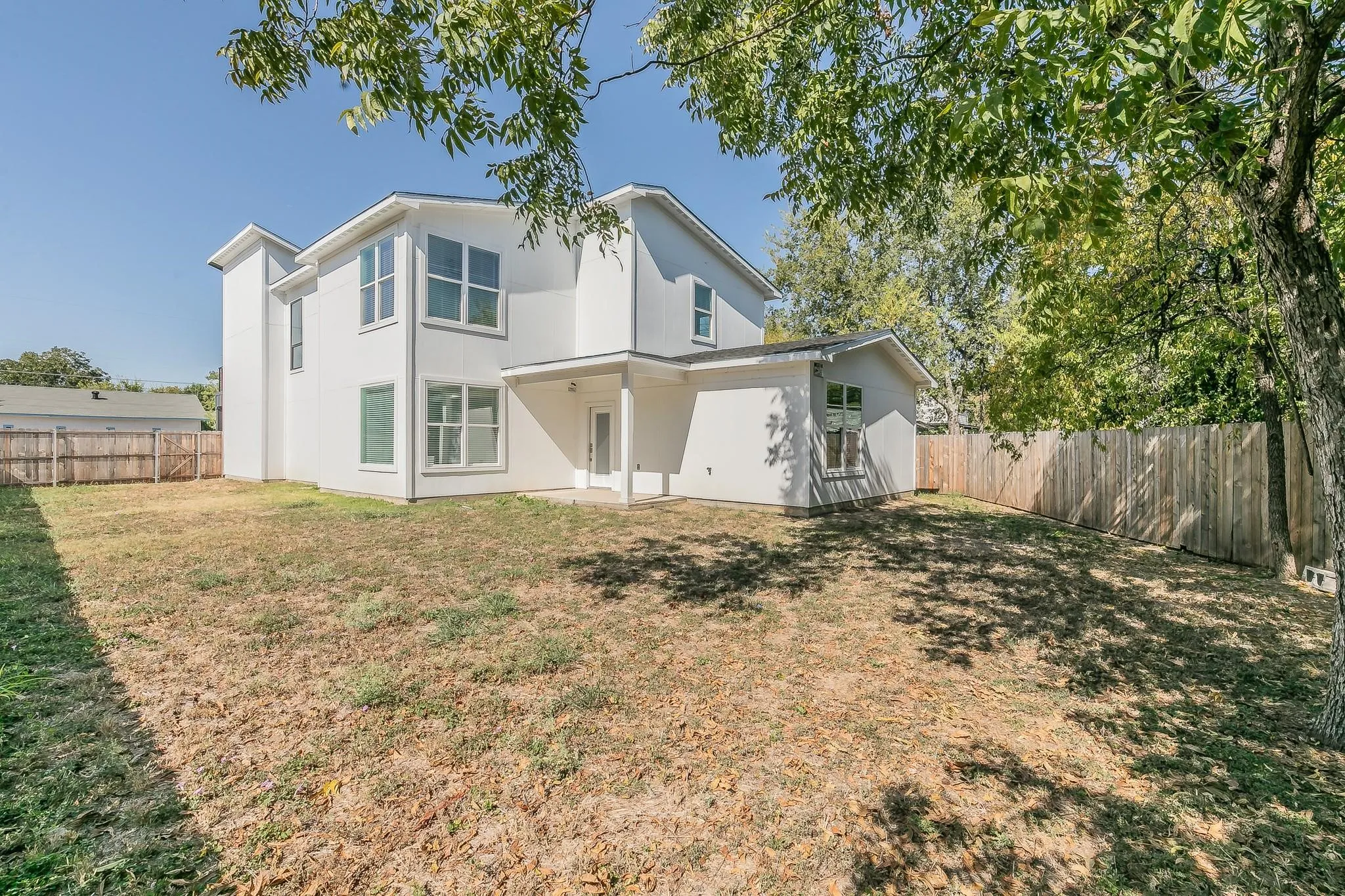 Single Family Residence For Sale in Dallas County , 3908 Vilbig Road, Dallas, Texas 75212, 4 Bedroom, 4 Bathroom, 1 Garage spaces, 3,061 Sqft, built in 2022, mls#21401533, Real Estate Agent in Dallas, Homes For Sale in Dallas county, Homes For Sale in Dallas, Realtor in Dallas Texas, Real Estate Brokerage Independent Realty Texas, Luminita Cordes Realtor