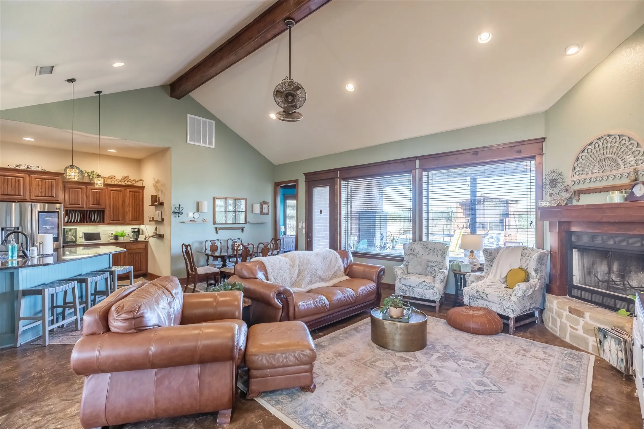 Single Family Residence For Sale in Taylor County , 7642 Spinks Road, Abilene, Texas 79603, 3 Bedroom, 2 Bathroom, 2 Garage spaces, 2,059 Sqft, built in 2008, mls#21401146, Real Estate Agent in Abilene, Homes For Sale in Taylor county, Homes For Sale in Abilene, Realtor in Abilene Texas, Real Estate Brokerage Independent Realty Texas, Luminita Cordes Realtor