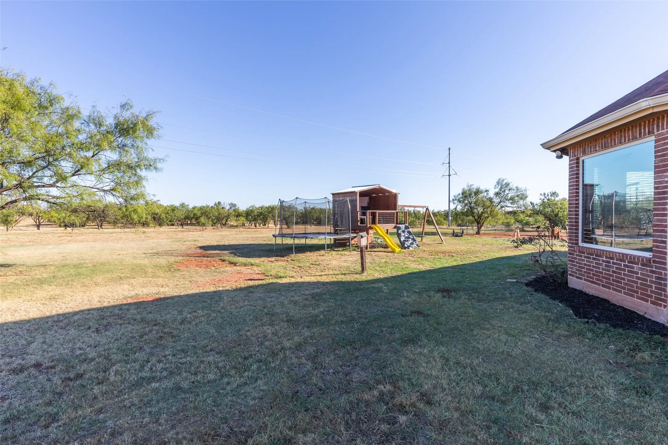Single Family Residence For Sale in Taylor County , 7642 Spinks Road, Abilene, Texas 79603, 3 Bedroom, 2 Bathroom, 2 Garage spaces, 2,059 Sqft, built in 2008, mls#21401146, Real Estate Agent in Abilene, Homes For Sale in Taylor county, Homes For Sale in Abilene, Realtor in Abilene Texas, Real Estate Brokerage Independent Realty Texas, Luminita Cordes Realtor