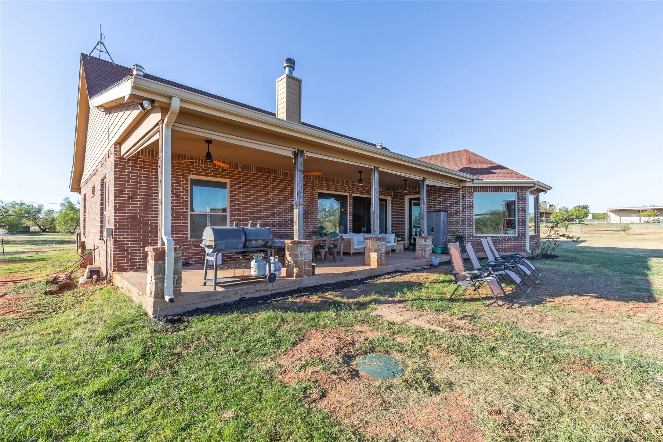 Single Family Residence For Sale in Taylor County , 7642 Spinks Road, Abilene, Texas 79603, 3 Bedroom, 2 Bathroom, 2 Garage spaces, 2,059 Sqft, built in 2008, mls#21401146, Real Estate Agent in Abilene, Homes For Sale in Taylor county, Homes For Sale in Abilene, Realtor in Abilene Texas, Real Estate Brokerage Independent Realty Texas, Luminita Cordes Realtor