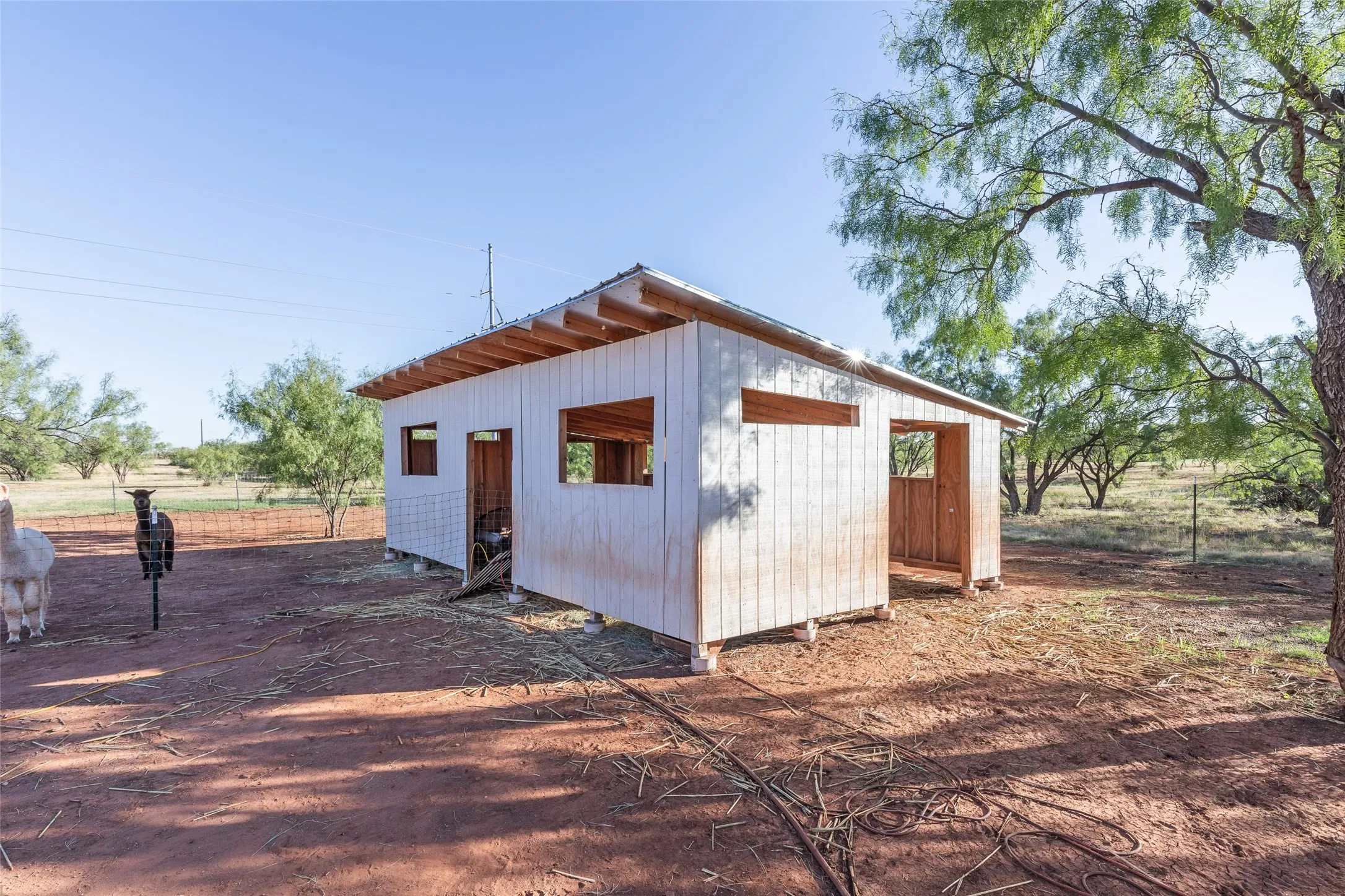 Single Family Residence For Sale in Taylor County , 7642 Spinks Road, Abilene, Texas 79603, 3 Bedroom, 2 Bathroom, 2 Garage spaces, 2,059 Sqft, built in 2008, mls#21401146, Real Estate Agent in Abilene, Homes For Sale in Taylor county, Homes For Sale in Abilene, Realtor in Abilene Texas, Real Estate Brokerage Independent Realty Texas, Luminita Cordes Realtor