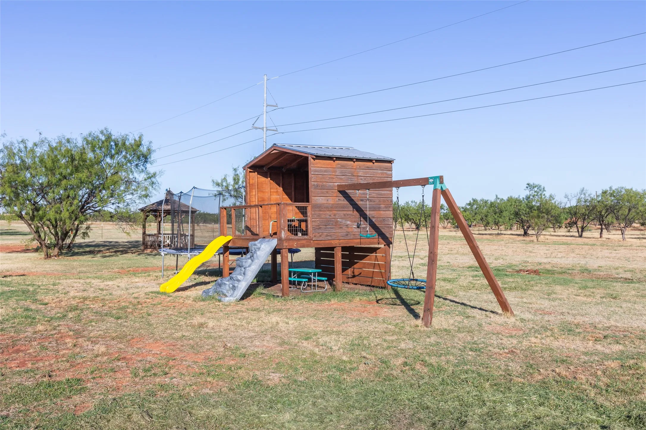 Single Family Residence For Sale in Taylor County , 7642 Spinks Road, Abilene, Texas 79603, 3 Bedroom, 2 Bathroom, 2 Garage spaces, 2,059 Sqft, built in 2008, mls#21401146, Real Estate Agent in Abilene, Homes For Sale in Taylor county, Homes For Sale in Abilene, Realtor in Abilene Texas, Real Estate Brokerage Independent Realty Texas, Luminita Cordes Realtor