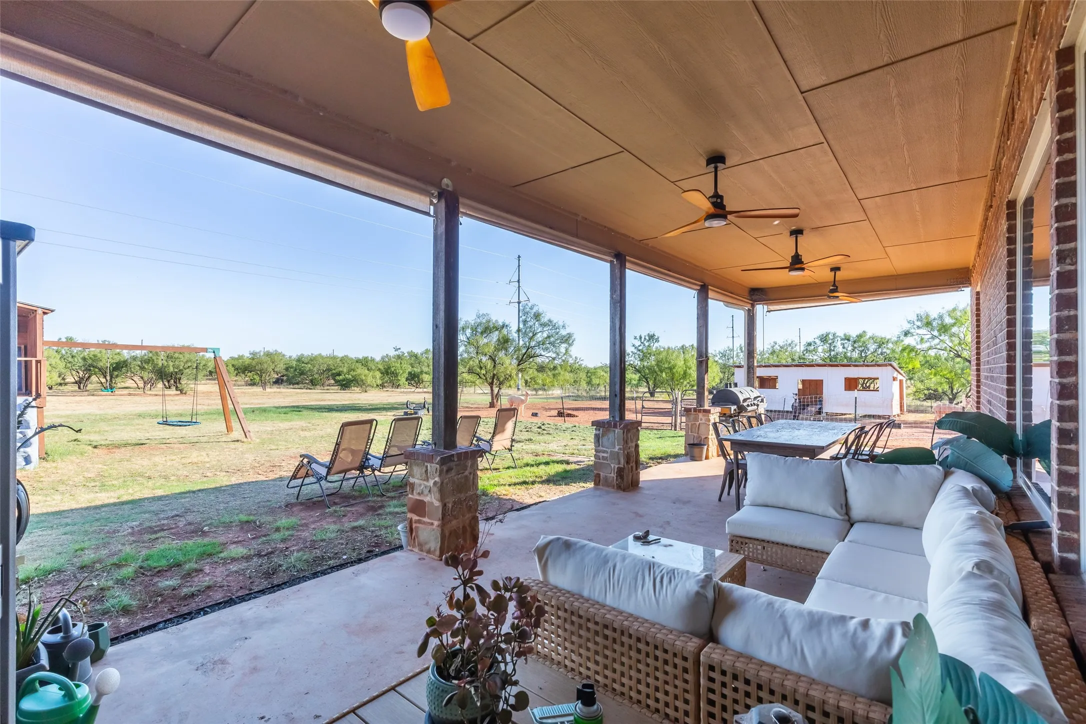 Single Family Residence For Sale in Taylor County , 7642 Spinks Road, Abilene, Texas 79603, 3 Bedroom, 2 Bathroom, 2 Garage spaces, 2,059 Sqft, built in 2008, mls#21401146, Real Estate Agent in Abilene, Homes For Sale in Taylor county, Homes For Sale in Abilene, Realtor in Abilene Texas, Real Estate Brokerage Independent Realty Texas, Luminita Cordes Realtor