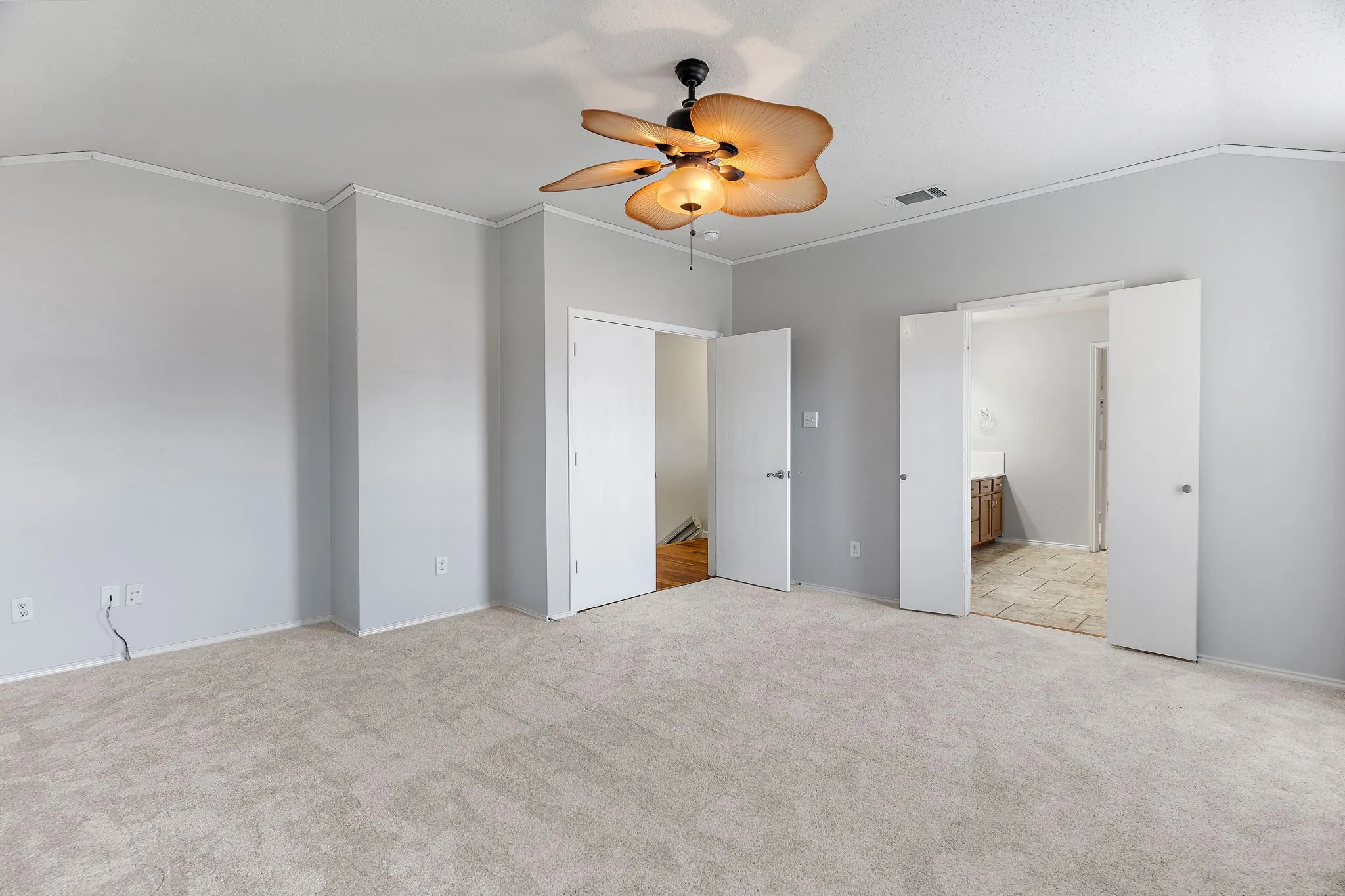 Single Family Residence For Rent in Collin County , 1000 Desperado Drive, Murphy, Texas 75094, 3 Bedroom, 3 Bathroom, 2 Garage spaces, 2,674 Sqft, built in 2001, mls#21400417, Real Estate Agent in Murphy, Homes For Rent in Collin county, Homes For Rent in Murphy, Realtor in Murphy Texas, Real Estate Brokerage Independent Realty Texas, Luminita Cordes Realtor