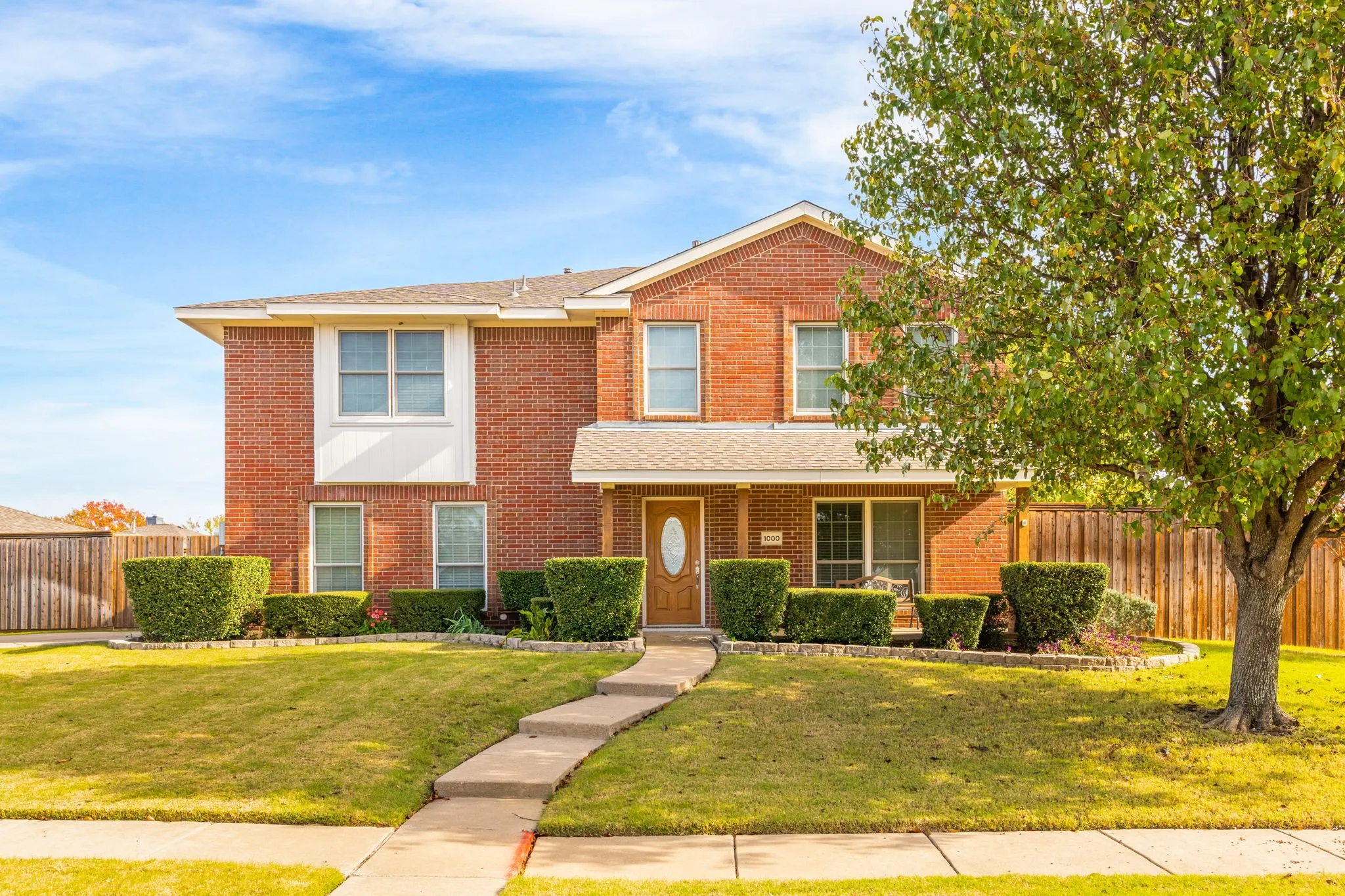 Single Family Residence For Rent in Collin County , 1000 Desperado Drive, Murphy, Texas 75094, 3 Bedroom, 3 Bathroom, 2 Garage spaces, 2,674 Sqft, built in 2001, mls#21400417, Real Estate Agent in Murphy, Homes For Rent in Collin county, Homes For Rent in Murphy, Realtor in Murphy Texas, Real Estate Brokerage Independent Realty Texas, Luminita Cordes Realtor