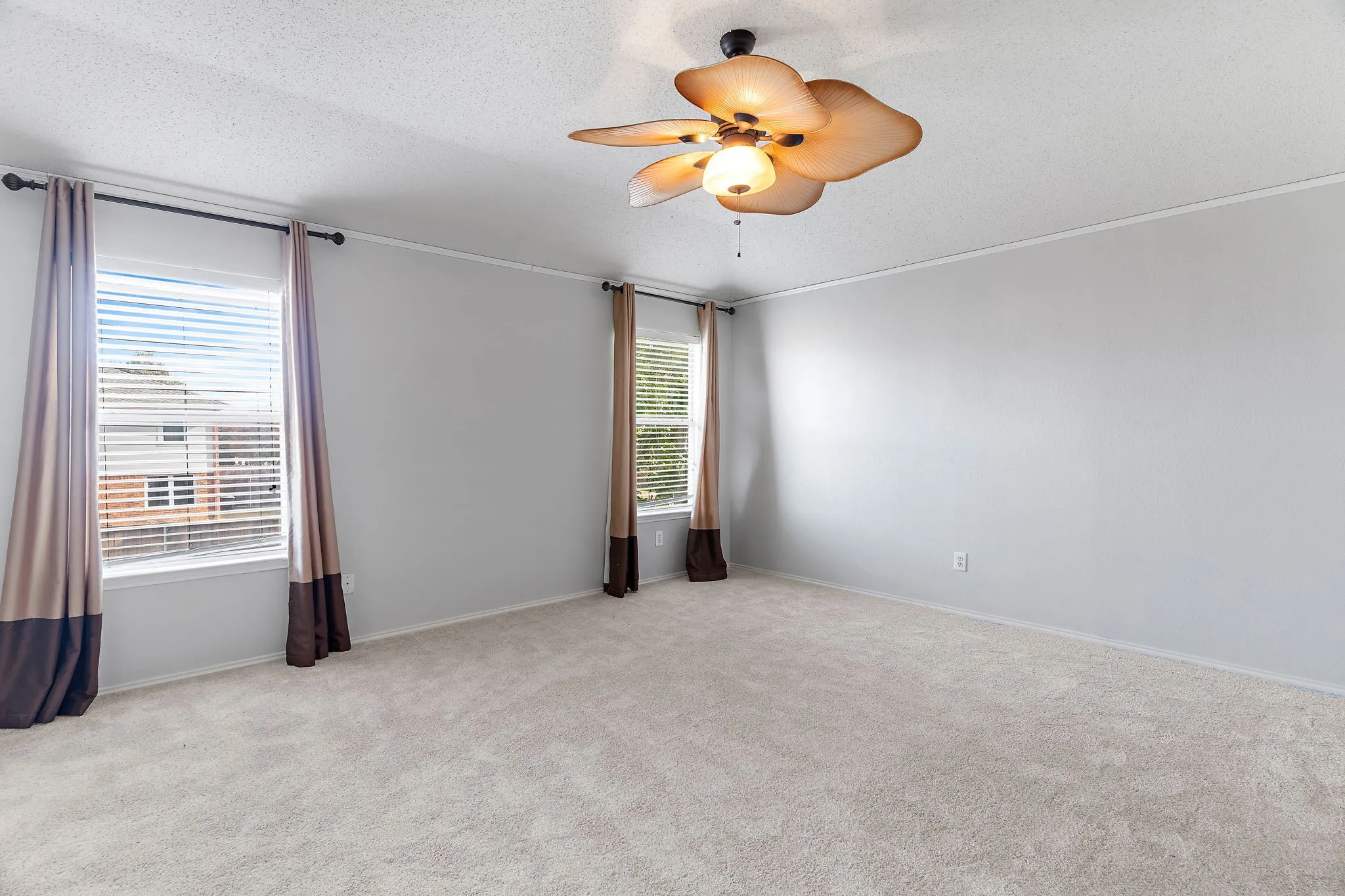 Single Family Residence For Rent in Collin County , 1000 Desperado Drive, Murphy, Texas 75094, 3 Bedroom, 3 Bathroom, 2 Garage spaces, 2,674 Sqft, built in 2001, mls#21400417, Real Estate Agent in Murphy, Homes For Rent in Collin county, Homes For Rent in Murphy, Realtor in Murphy Texas, Real Estate Brokerage Independent Realty Texas, Luminita Cordes Realtor