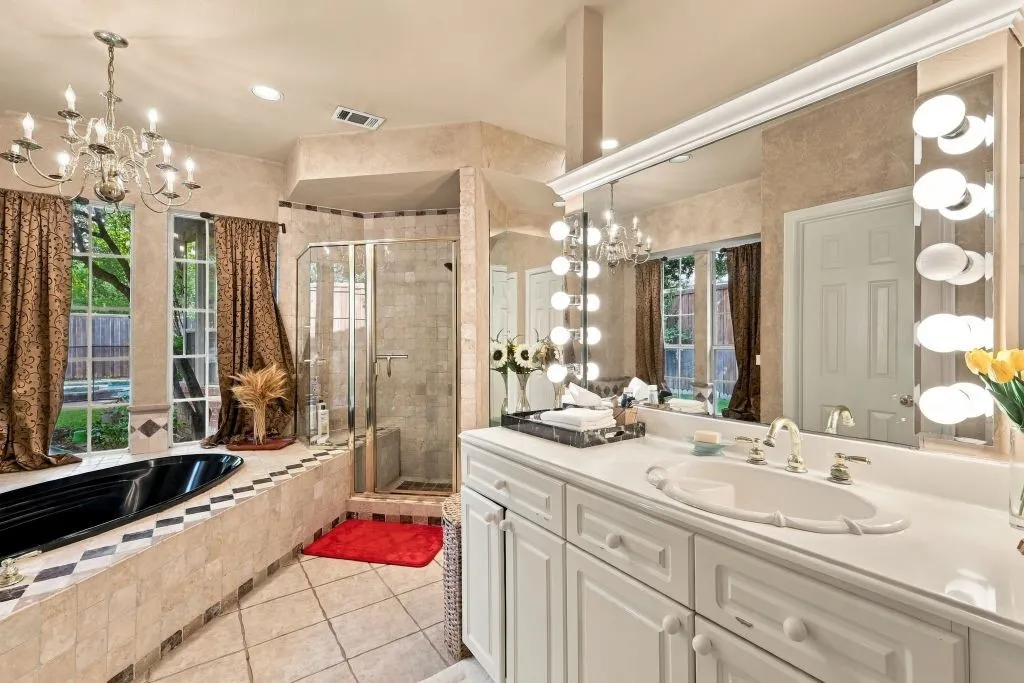 Single Family Residence For Sale in Collin County , 7420 Casper Drive, Plano, Texas 75025, 6 Bedroom, 4 Bathroom, 2 Garage spaces, 3,558 Sqft, built in 1992, mls#21401263, Real Estate Agent in Plano, Homes For Sale in Collin county, Homes For Sale in Plano, Realtor in Plano Texas, Real Estate Brokerage Independent Realty Texas, Luminita Cordes Realtor