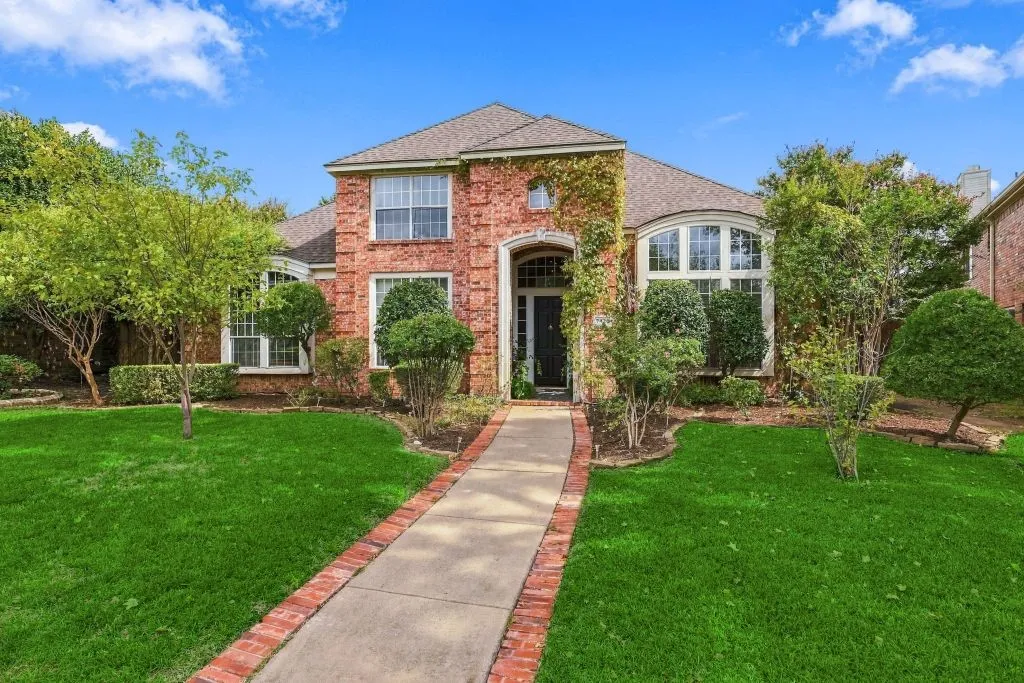 Single Family Residence For Sale in Collin County , 7420 Casper Drive, Plano, Texas 75025, 6 Bedroom, 4 Bathroom, 2 Garage spaces, 3,558 Sqft, built in 1992, mls#21401263, Real Estate Agent in Plano, Homes For Sale in Collin county, Homes For Sale in Plano, Realtor in Plano Texas, Real Estate Brokerage Independent Realty Texas, Luminita Cordes Realtor