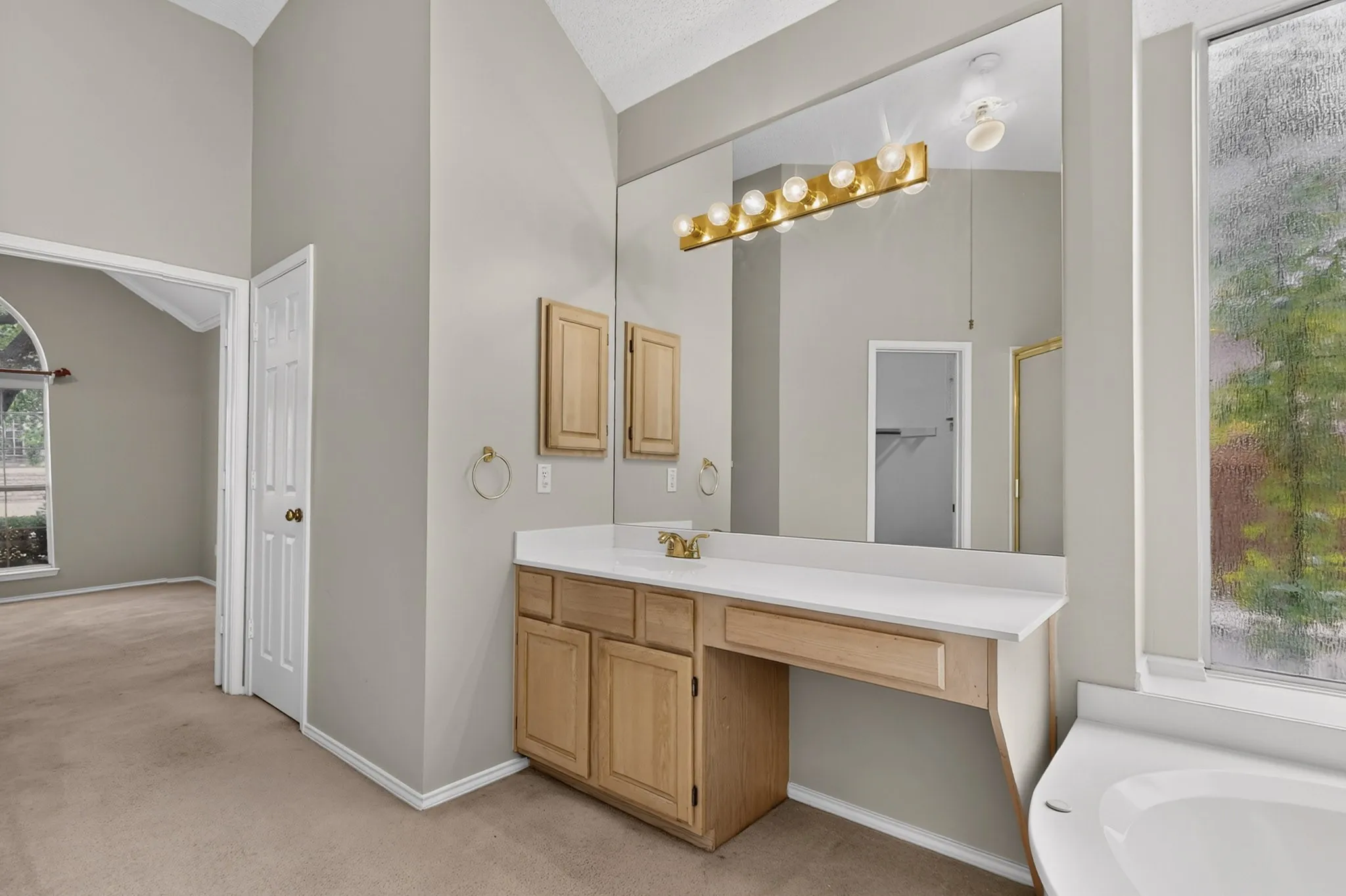 Single Family Residence For Sale in Dallas County , 1239 Rivercrest Drive, Mesquite, Texas 75181, 4 Bedroom, 2 Bathroom, 2 Garage spaces, 2,255 Sqft, built in 1996, mls#21401540, Real Estate Agent in Mesquite, Homes For Sale in Dallas county, Homes For Sale in Mesquite, Realtor in Mesquite Texas, Real Estate Brokerage Independent Realty Texas, Luminita Cordes Realtor