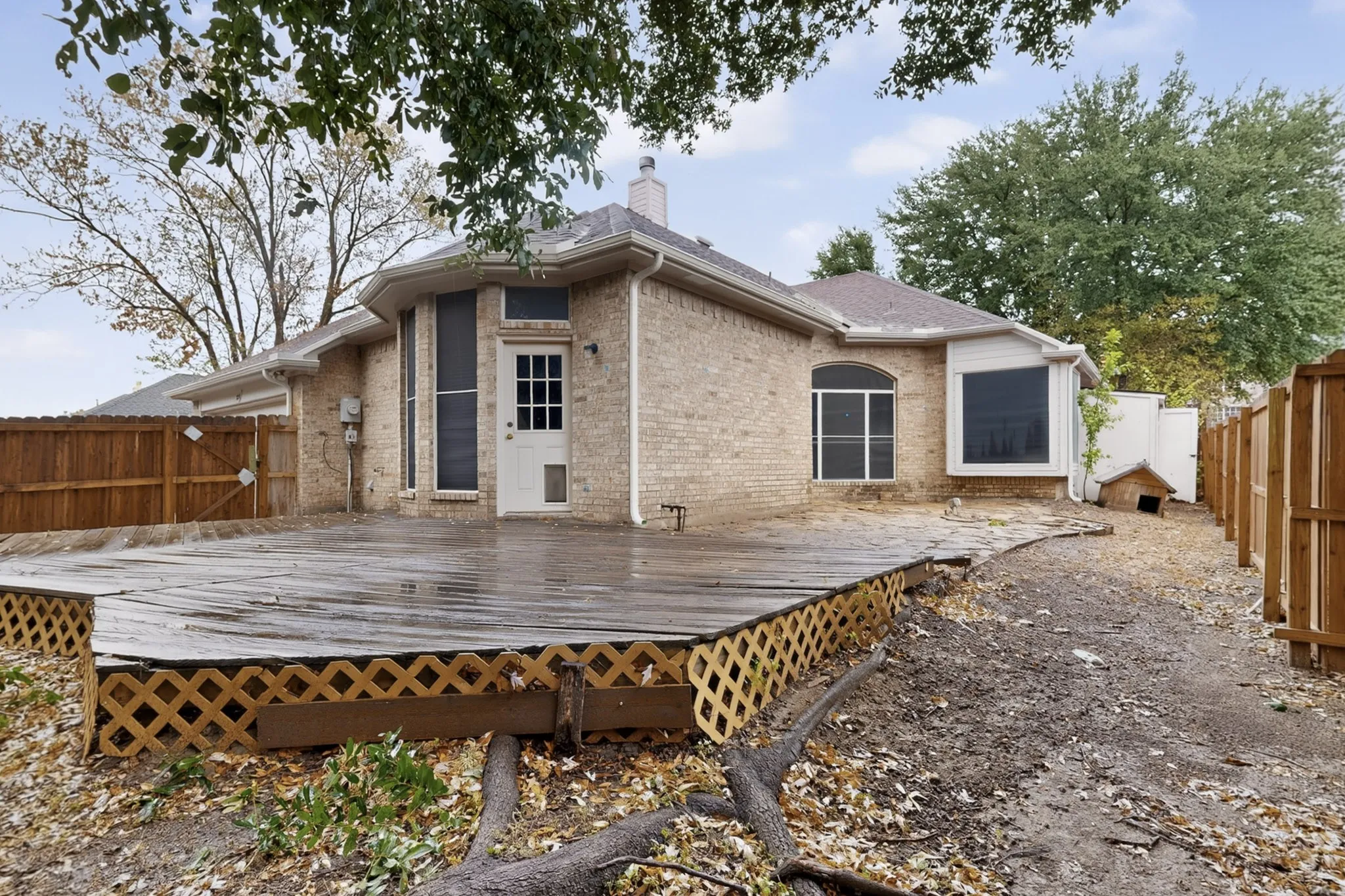 Single Family Residence For Sale in Dallas County , 1239 Rivercrest Drive, Mesquite, Texas 75181, 4 Bedroom, 2 Bathroom, 2 Garage spaces, 2,255 Sqft, built in 1996, mls#21401540, Real Estate Agent in Mesquite, Homes For Sale in Dallas county, Homes For Sale in Mesquite, Realtor in Mesquite Texas, Real Estate Brokerage Independent Realty Texas, Luminita Cordes Realtor
