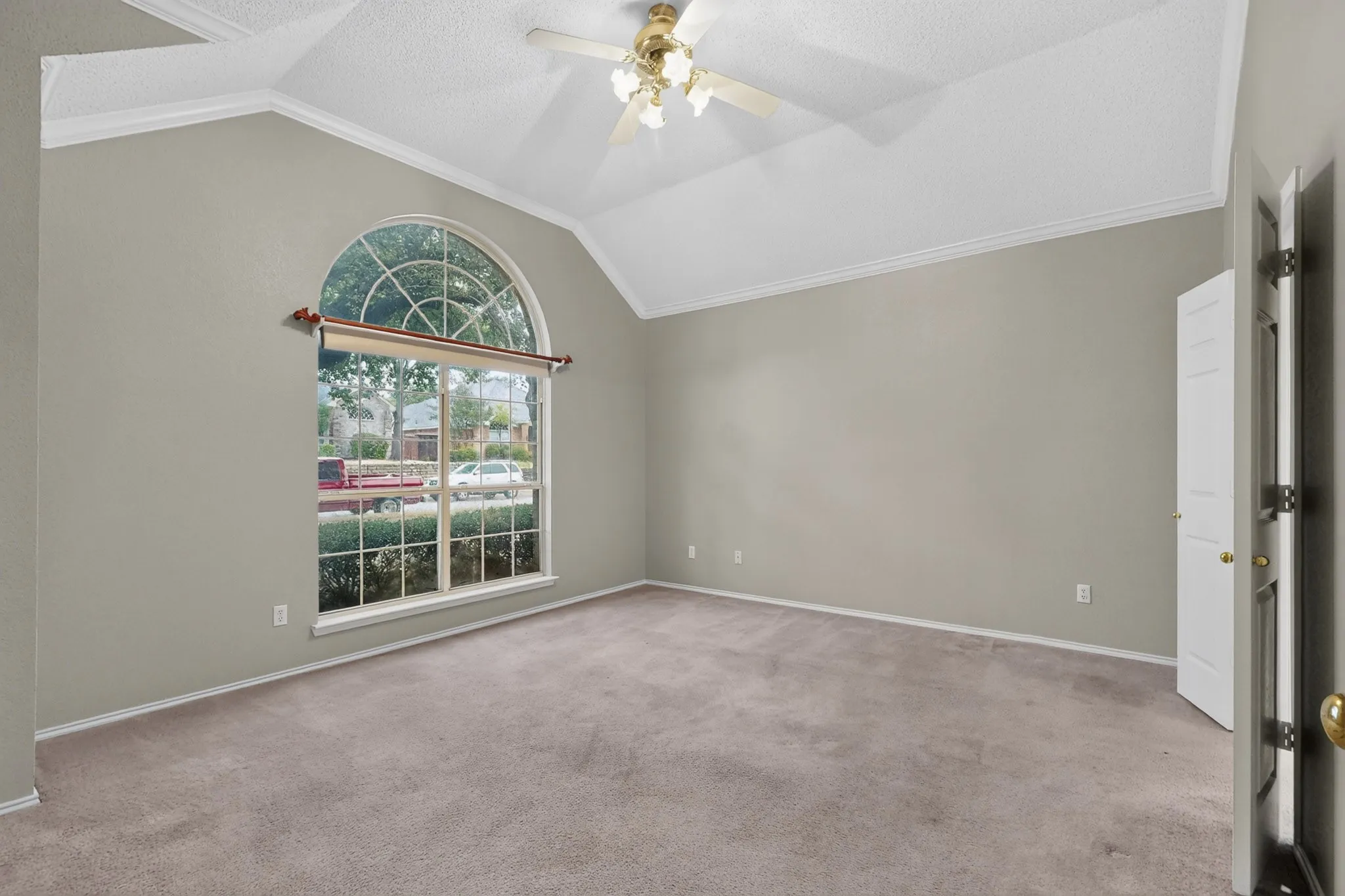 Single Family Residence For Sale in Dallas County , 1239 Rivercrest Drive, Mesquite, Texas 75181, 4 Bedroom, 2 Bathroom, 2 Garage spaces, 2,255 Sqft, built in 1996, mls#21401540, Real Estate Agent in Mesquite, Homes For Sale in Dallas county, Homes For Sale in Mesquite, Realtor in Mesquite Texas, Real Estate Brokerage Independent Realty Texas, Luminita Cordes Realtor