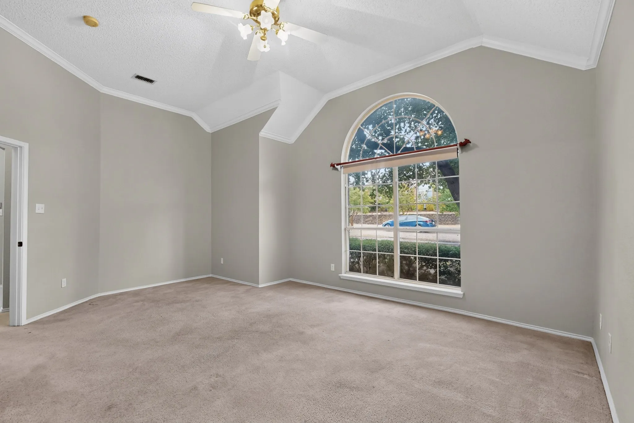 Single Family Residence For Sale in Dallas County , 1239 Rivercrest Drive, Mesquite, Texas 75181, 4 Bedroom, 2 Bathroom, 2 Garage spaces, 2,255 Sqft, built in 1996, mls#21401540, Real Estate Agent in Mesquite, Homes For Sale in Dallas county, Homes For Sale in Mesquite, Realtor in Mesquite Texas, Real Estate Brokerage Independent Realty Texas, Luminita Cordes Realtor