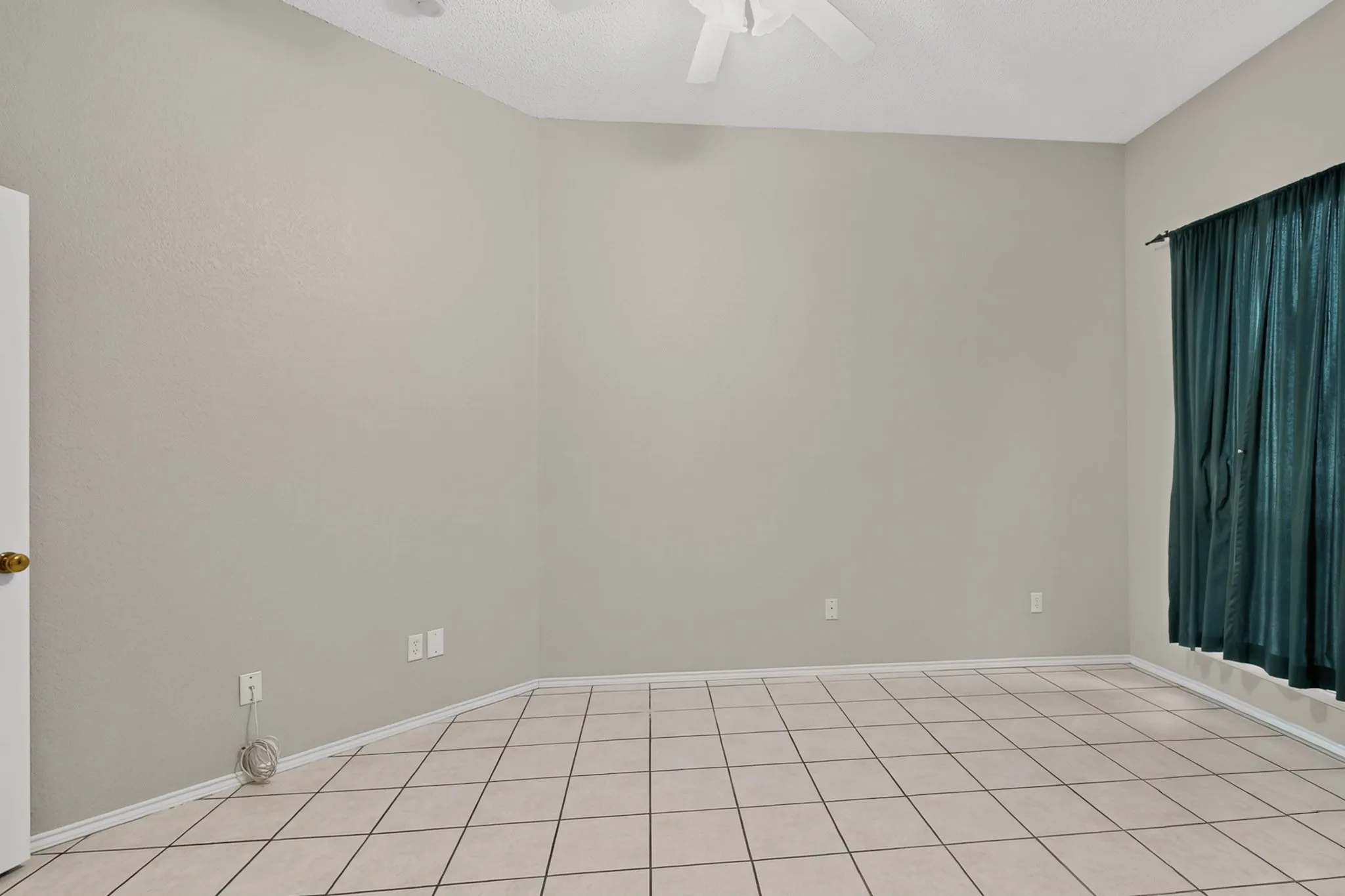 Single Family Residence For Sale in Dallas County , 1239 Rivercrest Drive, Mesquite, Texas 75181, 4 Bedroom, 2 Bathroom, 2 Garage spaces, 2,255 Sqft, built in 1996, mls#21401540, Real Estate Agent in Mesquite, Homes For Sale in Dallas county, Homes For Sale in Mesquite, Realtor in Mesquite Texas, Real Estate Brokerage Independent Realty Texas, Luminita Cordes Realtor