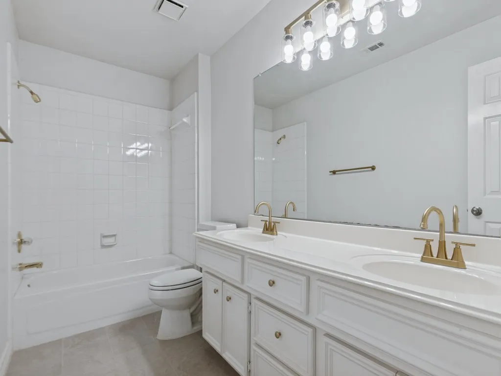 Single Family Residence For Sale in Collin County , 3202 Wareham Circle, Richardson, Texas 75082, 4 Bedroom, 3 Bathroom, 2 Garage spaces, 2,884 Sqft, built in 1992, mls#21401542, Real Estate Agent in Richardson, Homes For Sale in Collin county, Homes For Sale in Richardson, Realtor in Richardson Texas, Real Estate Brokerage Independent Realty Texas, Luminita Cordes Realtor