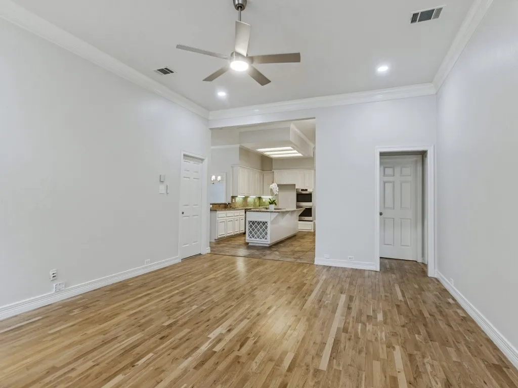 Single Family Residence For Sale in Collin County , 3202 Wareham Circle, Richardson, Texas 75082, 4 Bedroom, 3 Bathroom, 2 Garage spaces, 2,884 Sqft, built in 1992, mls#21401542, Real Estate Agent in Richardson, Homes For Sale in Collin county, Homes For Sale in Richardson, Realtor in Richardson Texas, Real Estate Brokerage Independent Realty Texas, Luminita Cordes Realtor