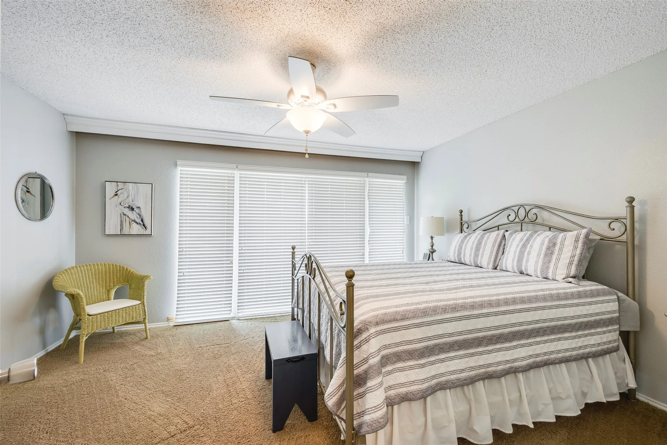Townhouse For Sale in Hood County , 5515 Club Cove Court, De Cordova, Texas 76049, 2 Bedroom, 3 Bathroom, 1 Garage spaces, 1,260 Sqft, built in 1986, mls#21401550, Real Estate Agent in De Cordova, Homes For Sale in Hood county, Homes For Sale in De Cordova, Realtor in De Cordova Texas, Real Estate Brokerage Independent Realty Texas, Luminita Cordes Realtor