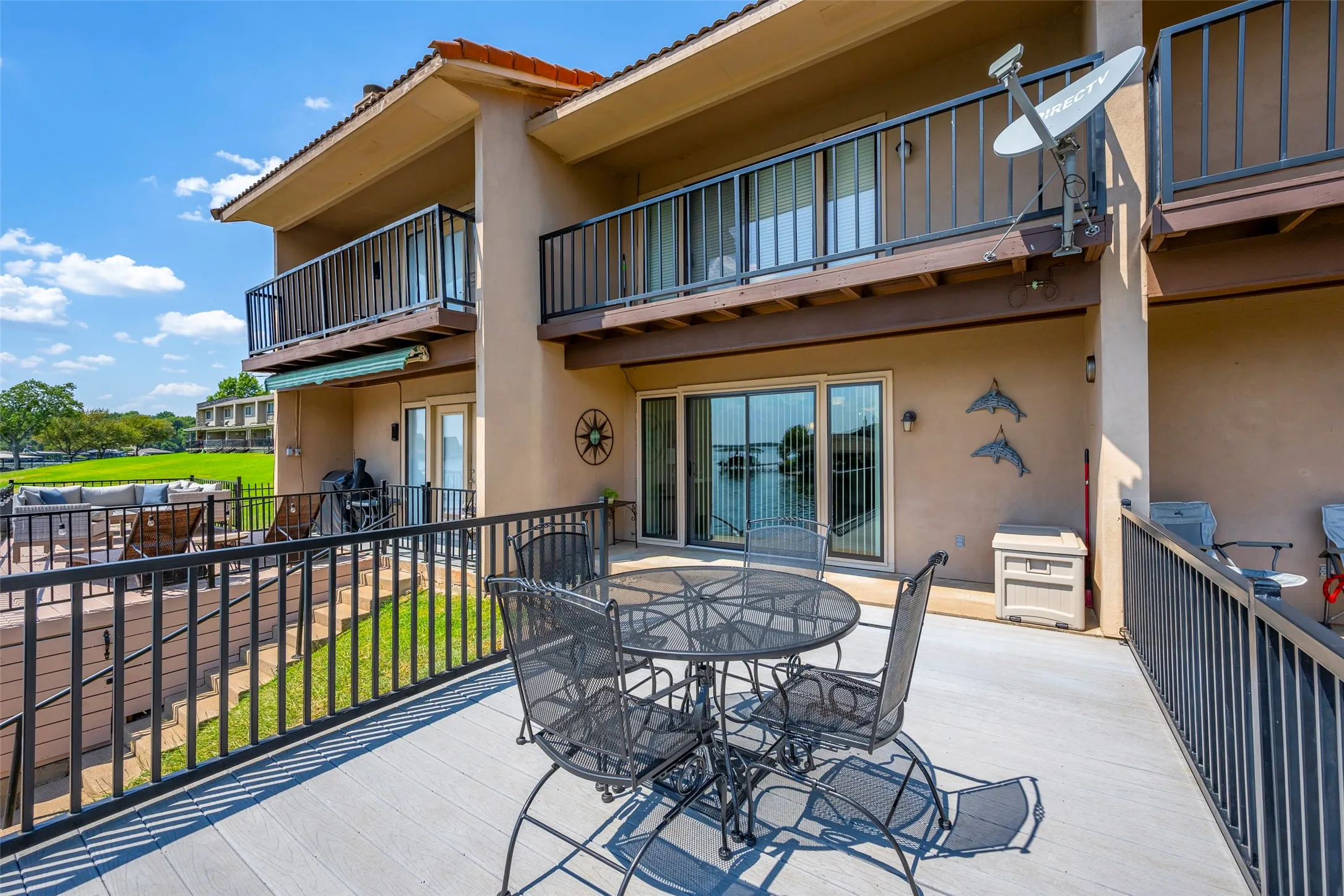 Townhouse For Sale in Hood County , 5515 Club Cove Court, De Cordova, Texas 76049, 2 Bedroom, 3 Bathroom, 1 Garage spaces, 1,260 Sqft, built in 1986, mls#21401550, Real Estate Agent in De Cordova, Homes For Sale in Hood county, Homes For Sale in De Cordova, Realtor in De Cordova Texas, Real Estate Brokerage Independent Realty Texas, Luminita Cordes Realtor
