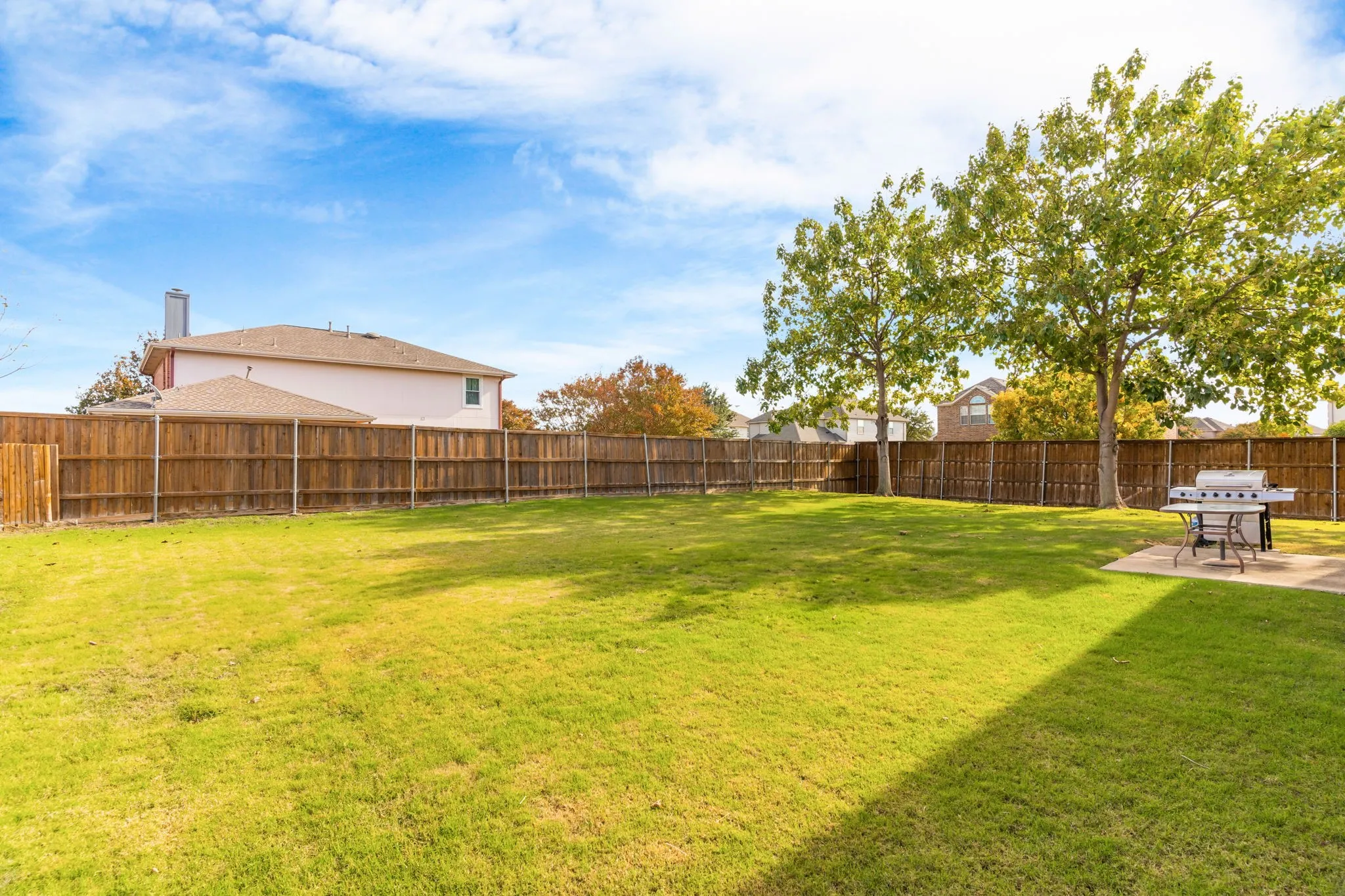 Single Family Residence For Sale in Collin County , 1000 Desperado Drive, Murphy, Texas 75094, 3 Bedroom, 3 Bathroom, 2 Garage spaces, 2,674 Sqft, built in 2001, mls#21400444, Real Estate Agent in Murphy, Homes For Sale in Collin county, Homes For Sale in Murphy, Realtor in Murphy Texas, Real Estate Brokerage Independent Realty Texas, Luminita Cordes Realtor