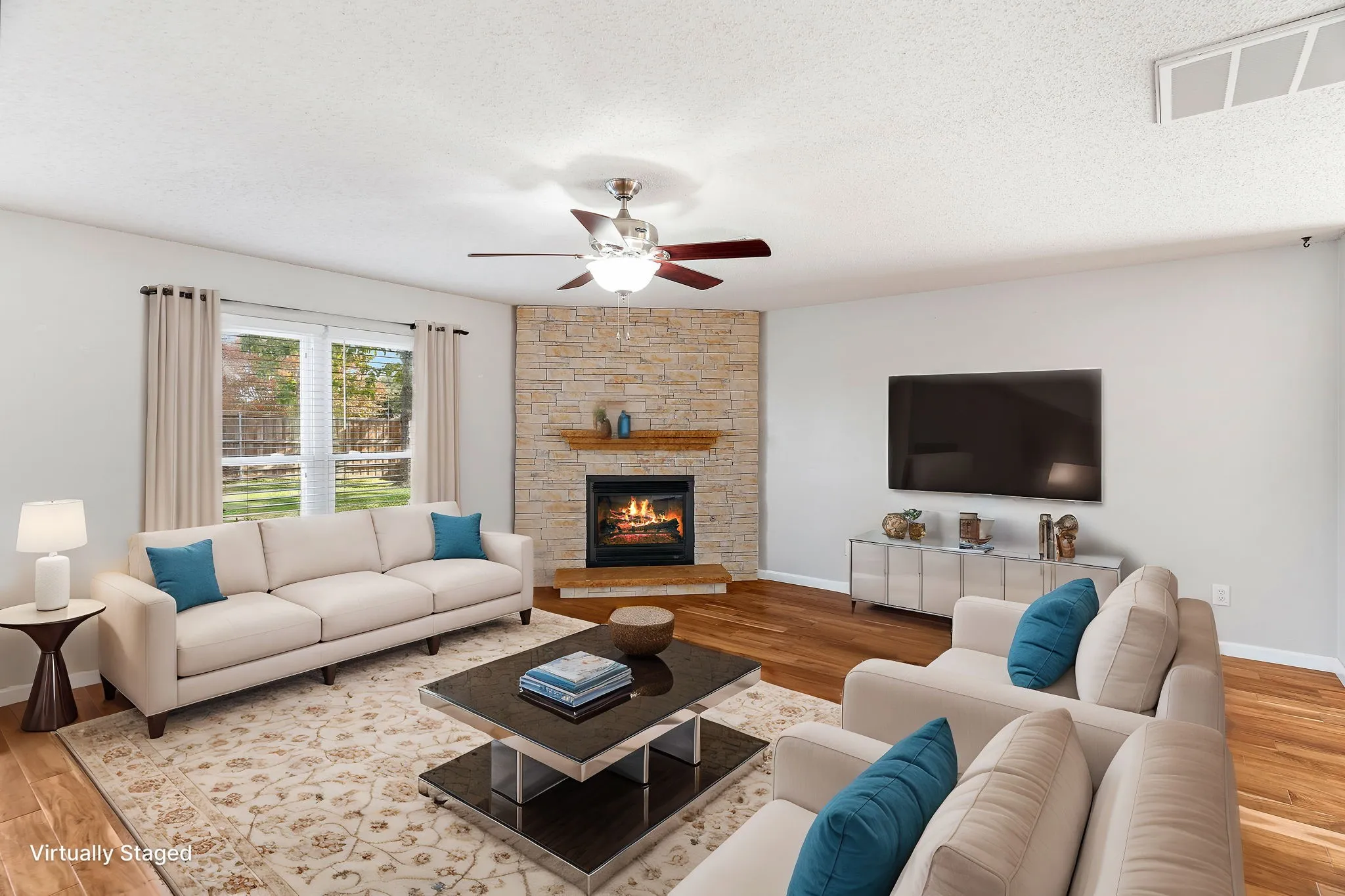 Single Family Residence For Sale in Collin County , 1000 Desperado Drive, Murphy, Texas 75094, 3 Bedroom, 3 Bathroom, 2 Garage spaces, 2,674 Sqft, built in 2001, mls#21400444, Real Estate Agent in Murphy, Homes For Sale in Collin county, Homes For Sale in Murphy, Realtor in Murphy Texas, Real Estate Brokerage Independent Realty Texas, Luminita Cordes Realtor