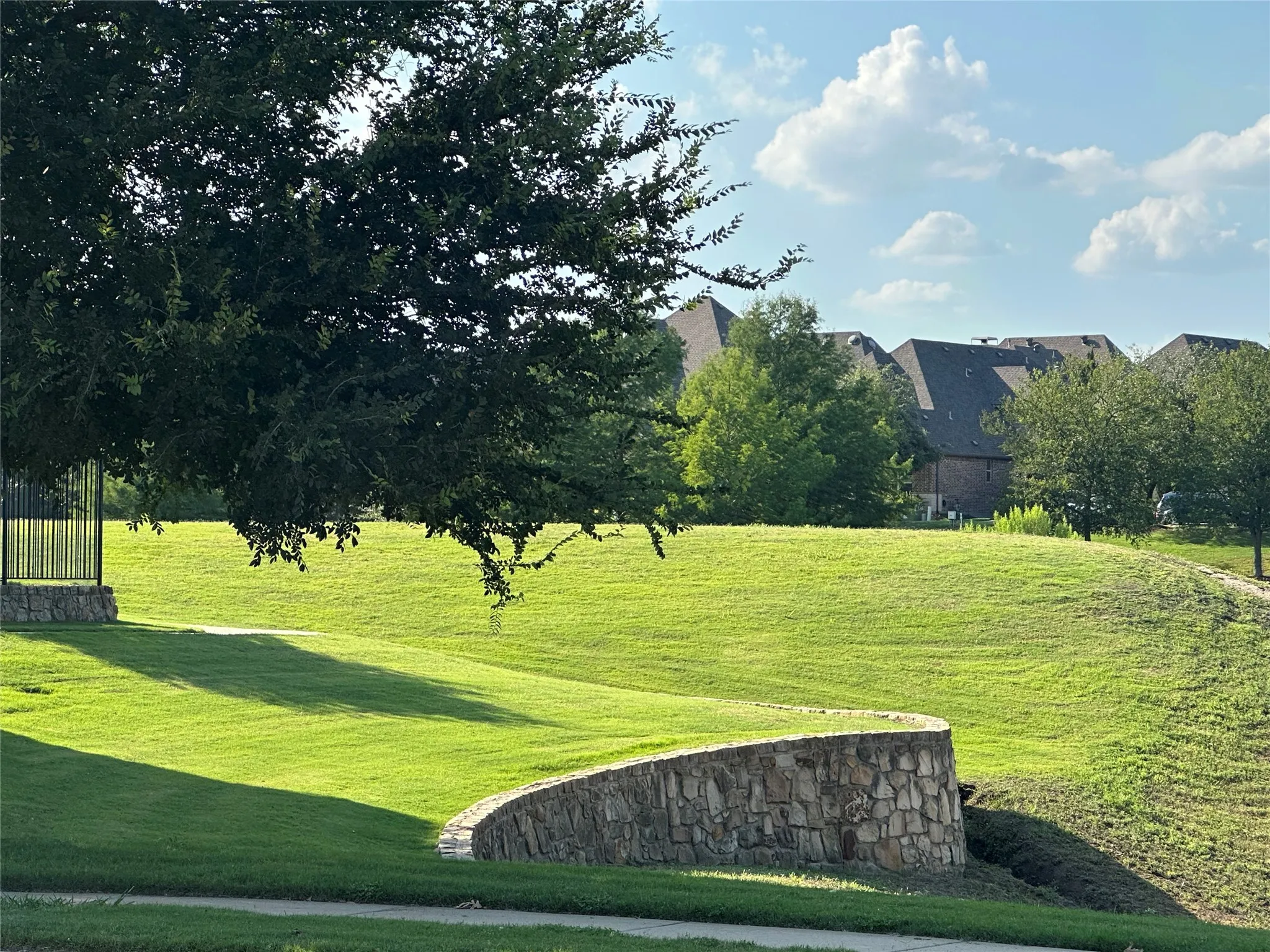 Single Family Residence For Sale in Collin County , 1865 Wood Duck Lane, Allen, Texas 75013, 4 Bedroom, 3 Bathroom, 2 Garage spaces, 2,669 Sqft, built in 2014, mls#21401481, Real Estate Agent in Allen, Homes For Sale in Collin county, Homes For Sale in Allen, Realtor in Allen Texas, Real Estate Brokerage Independent Realty Texas, Luminita Cordes Realtor
