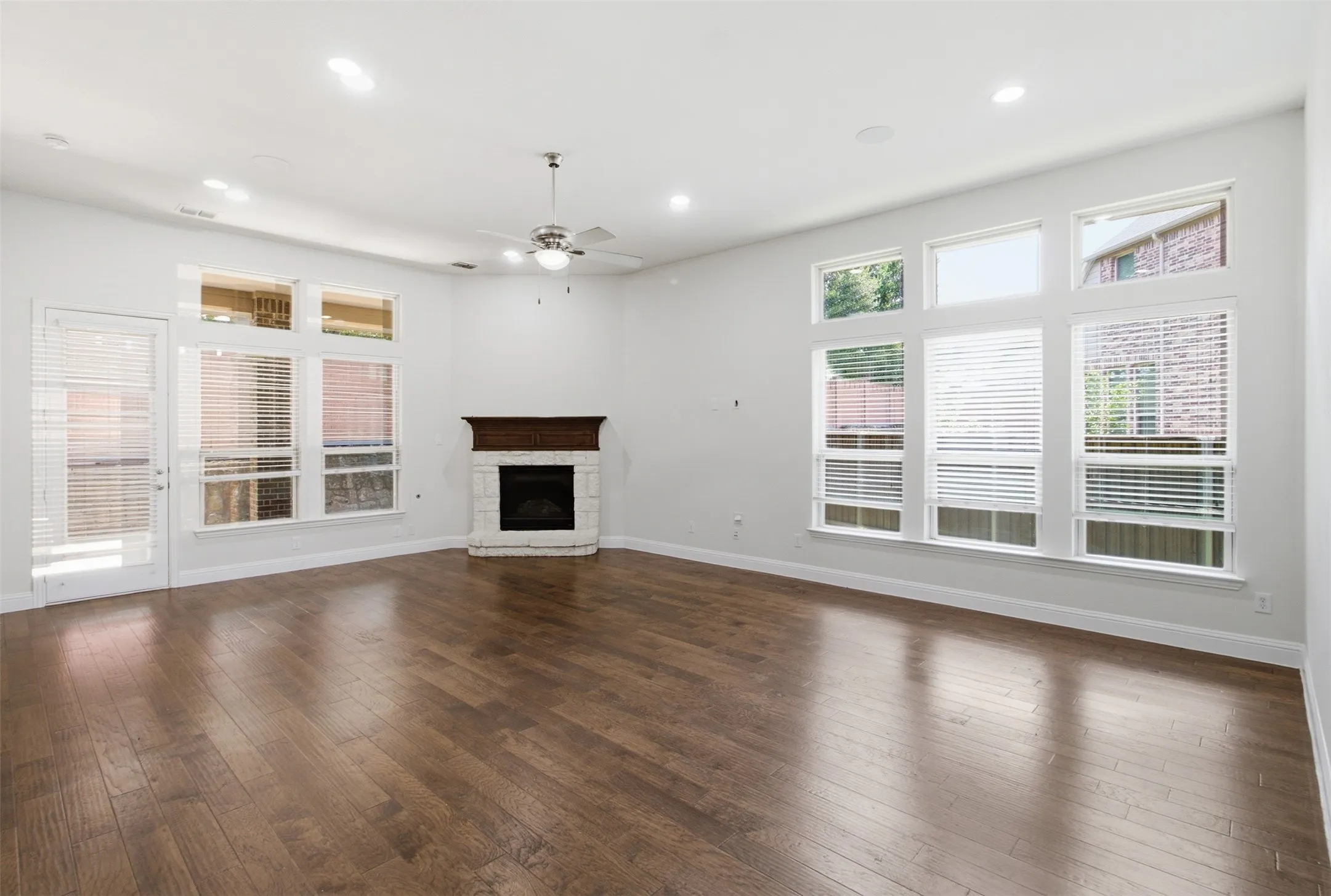 Single Family Residence For Sale in Collin County , 1865 Wood Duck Lane, Allen, Texas 75013, 4 Bedroom, 3 Bathroom, 2 Garage spaces, 2,669 Sqft, built in 2014, mls#21401481, Real Estate Agent in Allen, Homes For Sale in Collin county, Homes For Sale in Allen, Realtor in Allen Texas, Real Estate Brokerage Independent Realty Texas, Luminita Cordes Realtor