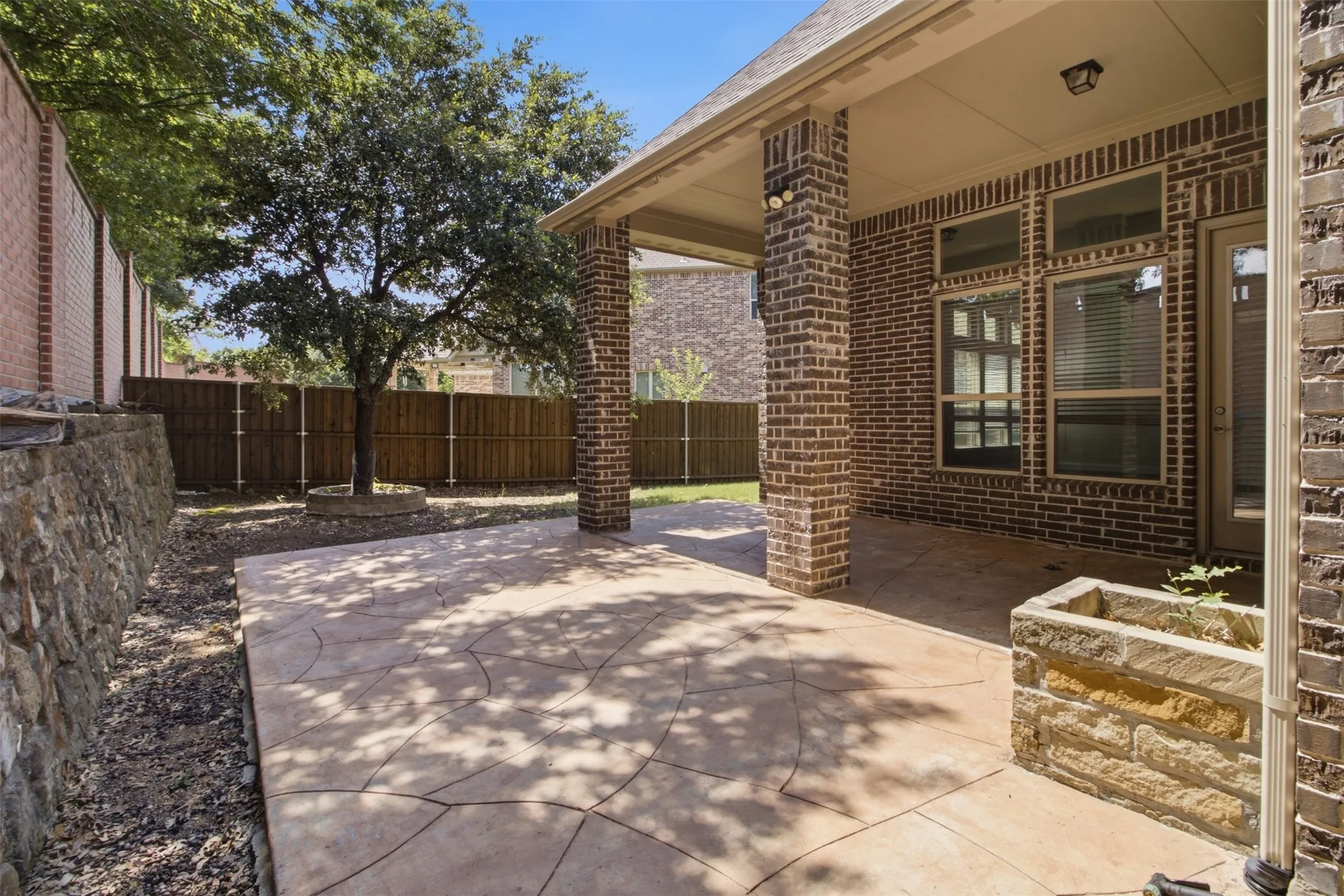 Single Family Residence For Sale in Collin County , 1865 Wood Duck Lane, Allen, Texas 75013, 4 Bedroom, 3 Bathroom, 2 Garage spaces, 2,669 Sqft, built in 2014, mls#21401481, Real Estate Agent in Allen, Homes For Sale in Collin county, Homes For Sale in Allen, Realtor in Allen Texas, Real Estate Brokerage Independent Realty Texas, Luminita Cordes Realtor