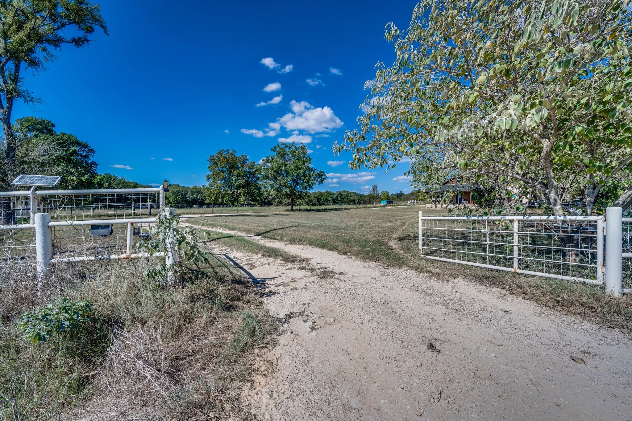 Single Family Residence For Sale in Hill County , 613 Hcr 1305, Hillsboro, Texas 76645, 2 Bedroom, 2 Bathroom, Garage spaces, 1,420 Sqft, built in 0, mls#21394705, Real Estate Agent in Hillsboro, Homes For Sale in Hill county, Homes For Sale in Hillsboro, Realtor in Hillsboro Texas, Real Estate Brokerage Independent Realty Texas, Luminita Cordes Realtor