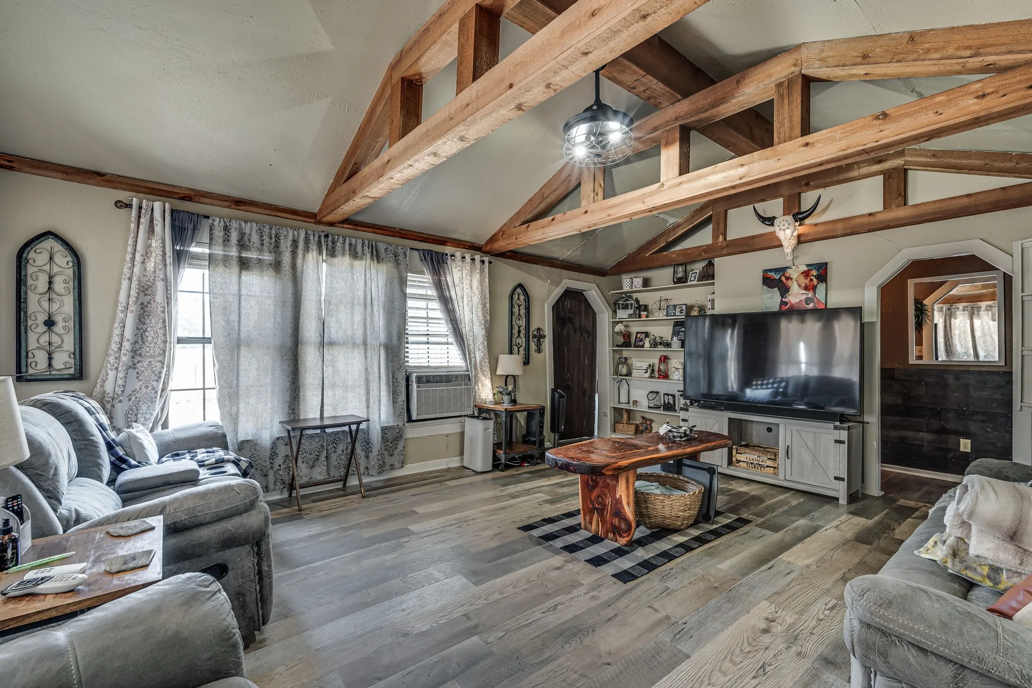 Single Family Residence For Sale in Hill County , 613 Hcr 1305, Hillsboro, Texas 76645, 2 Bedroom, 2 Bathroom, Garage spaces, 1,420 Sqft, built in 0, mls#21394705, Real Estate Agent in Hillsboro, Homes For Sale in Hill county, Homes For Sale in Hillsboro, Realtor in Hillsboro Texas, Real Estate Brokerage Independent Realty Texas, Luminita Cordes Realtor