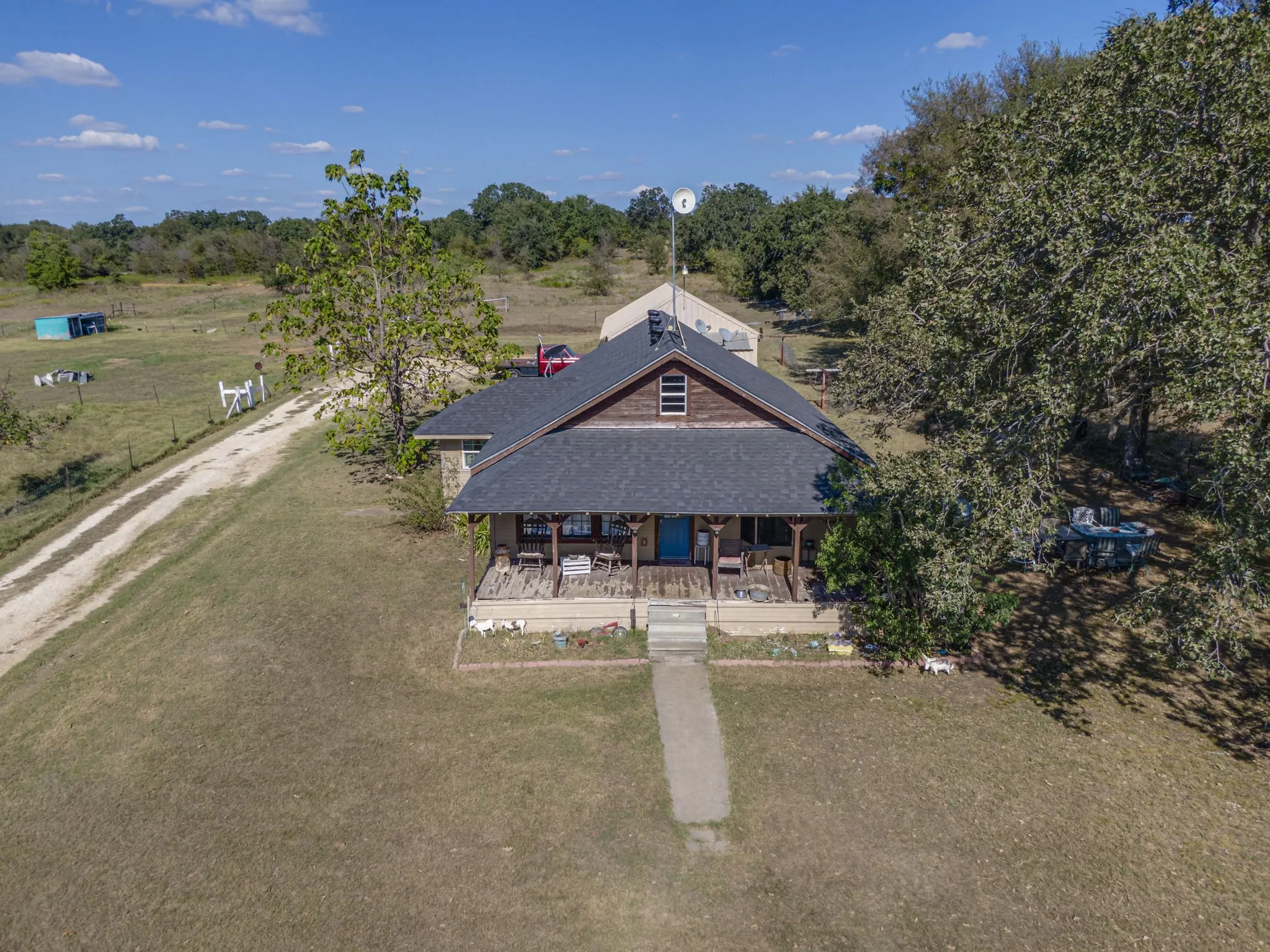 Single Family Residence For Sale in Hill County , 613 Hcr 1305, Hillsboro, Texas 76645, 2 Bedroom, 2 Bathroom, Garage spaces, 1,420 Sqft, built in 0, mls#21394705, Real Estate Agent in Hillsboro, Homes For Sale in Hill county, Homes For Sale in Hillsboro, Realtor in Hillsboro Texas, Real Estate Brokerage Independent Realty Texas, Luminita Cordes Realtor