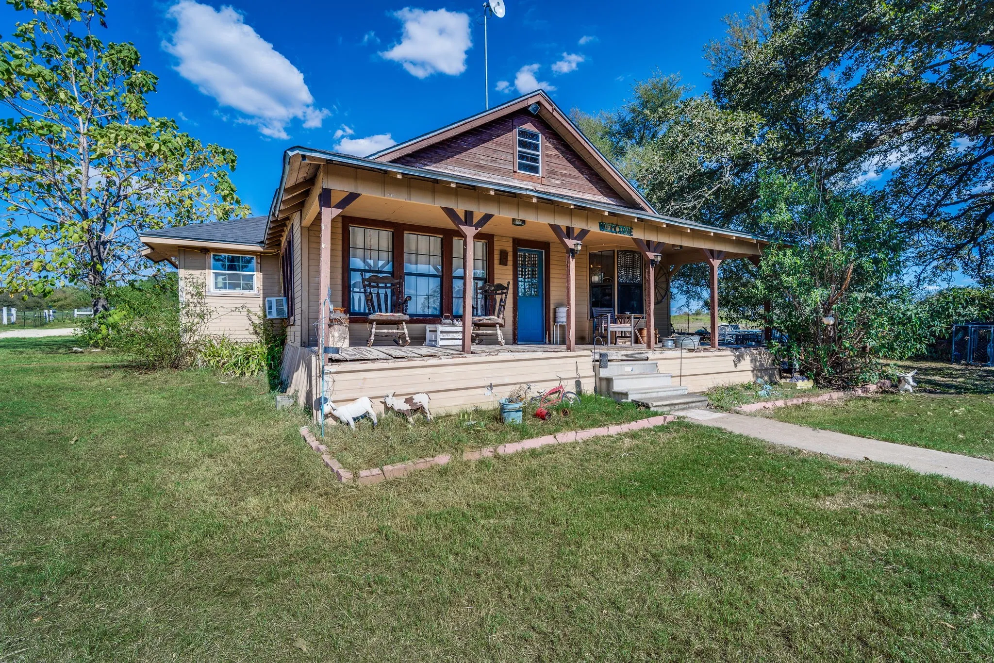 Single Family Residence For Sale in Hill County , 613 Hcr 1305, Hillsboro, Texas 76645, 2 Bedroom, 2 Bathroom, Garage spaces, 1,420 Sqft, built in 0, mls#21394705, Real Estate Agent in Hillsboro, Homes For Sale in Hill county, Homes For Sale in Hillsboro, Realtor in Hillsboro Texas, Real Estate Brokerage Independent Realty Texas, Luminita Cordes Realtor
