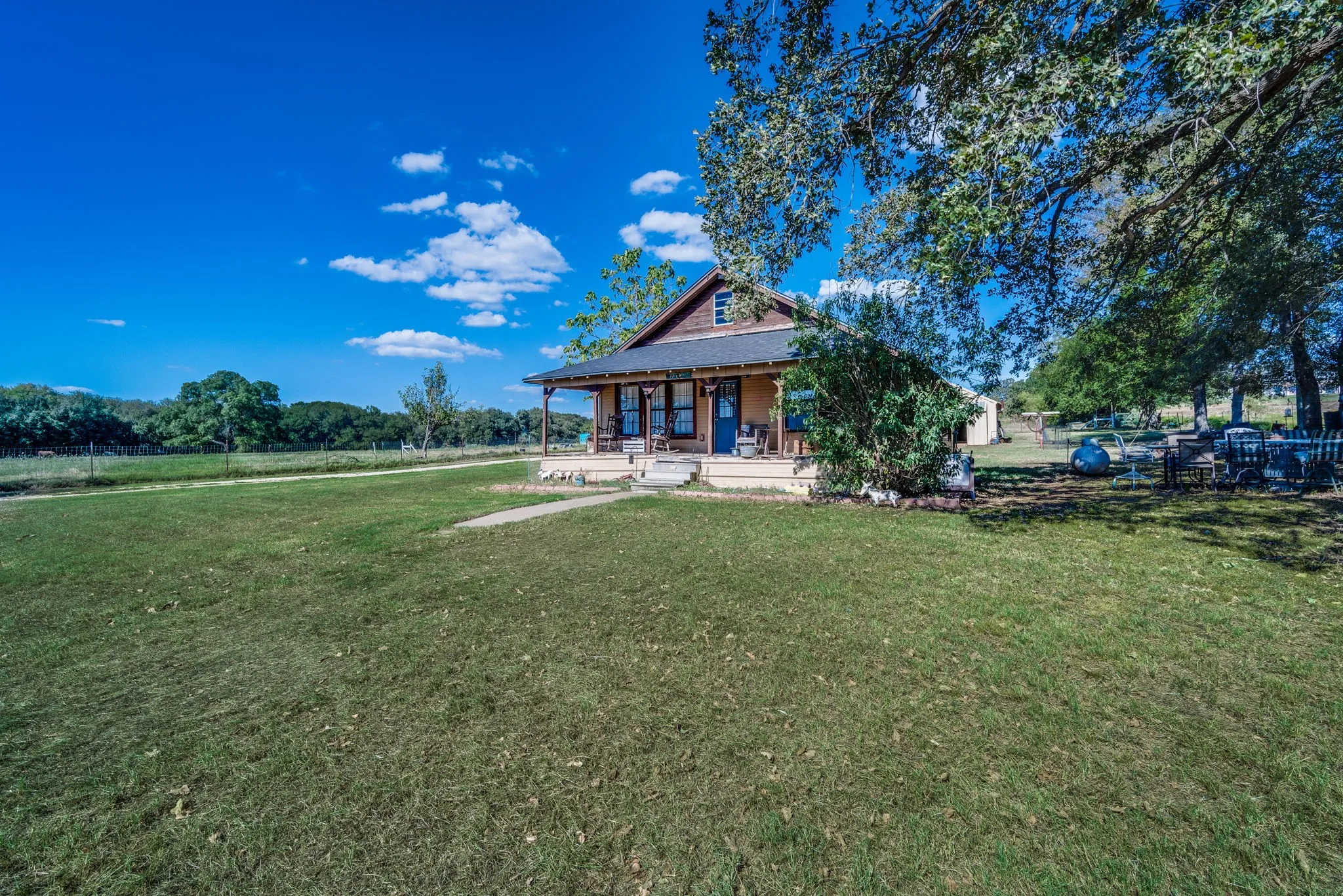 Single Family Residence For Sale in Hill County , 613 Hcr 1305, Hillsboro, Texas 76645, 2 Bedroom, 2 Bathroom, Garage spaces, 1,420 Sqft, built in 0, mls#21394705, Real Estate Agent in Hillsboro, Homes For Sale in Hill county, Homes For Sale in Hillsboro, Realtor in Hillsboro Texas, Real Estate Brokerage Independent Realty Texas, Luminita Cordes Realtor