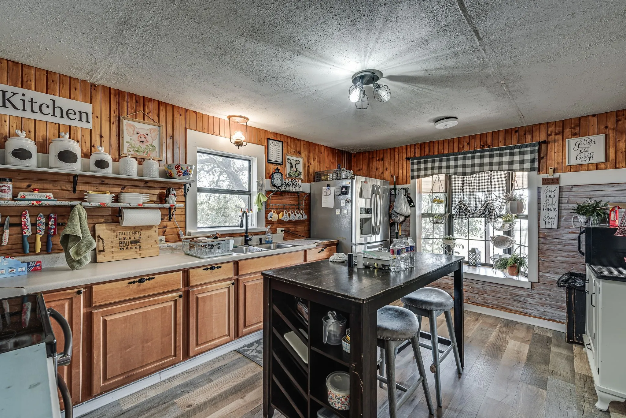 Single Family Residence For Sale in Hill County , 613 Hcr 1305, Hillsboro, Texas 76645, 2 Bedroom, 2 Bathroom, Garage spaces, 1,420 Sqft, built in 0, mls#21394705, Real Estate Agent in Hillsboro, Homes For Sale in Hill county, Homes For Sale in Hillsboro, Realtor in Hillsboro Texas, Real Estate Brokerage Independent Realty Texas, Luminita Cordes Realtor