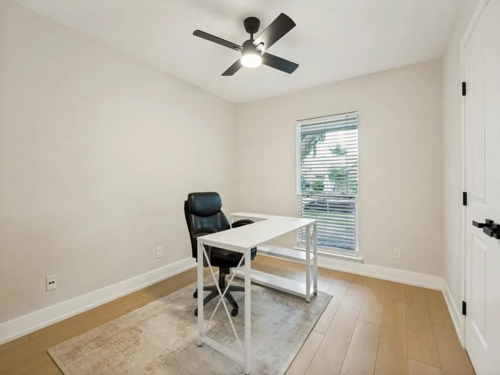 Single Family Residence For Sale in Denton County , 4433 Larner Street, The Colony, Texas 75056, 3 Bedroom, 2 Bathroom, 2 Garage spaces, 1,748 Sqft, built in 1983, mls#21401537, Real Estate Agent in The Colony, Homes For Sale in Denton county, Homes For Sale in The Colony, Realtor in The Colony Texas, Real Estate Brokerage Independent Realty Texas, Luminita Cordes Realtor